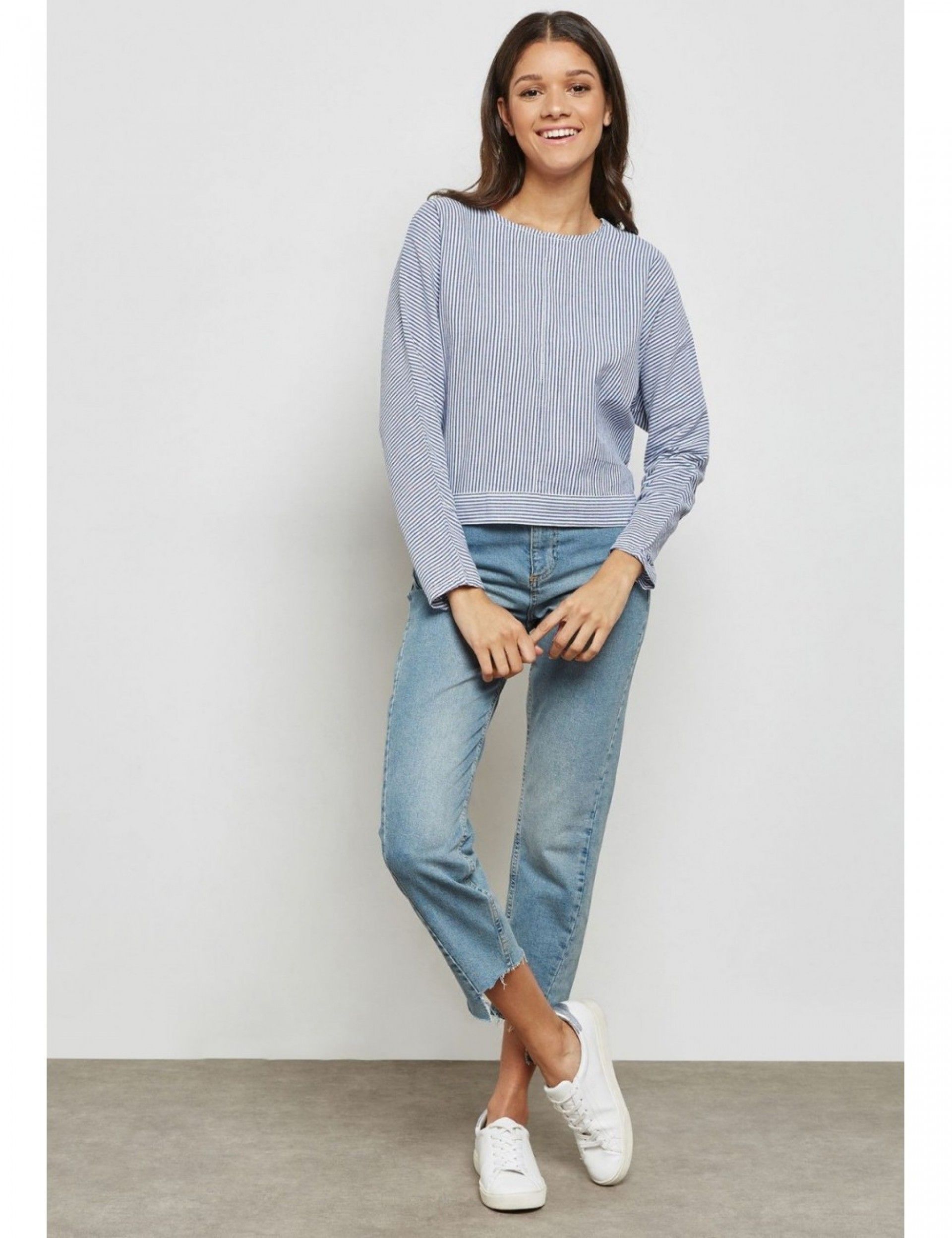 BLUSA MULHER GAIA RISCA LAÇO ONLY