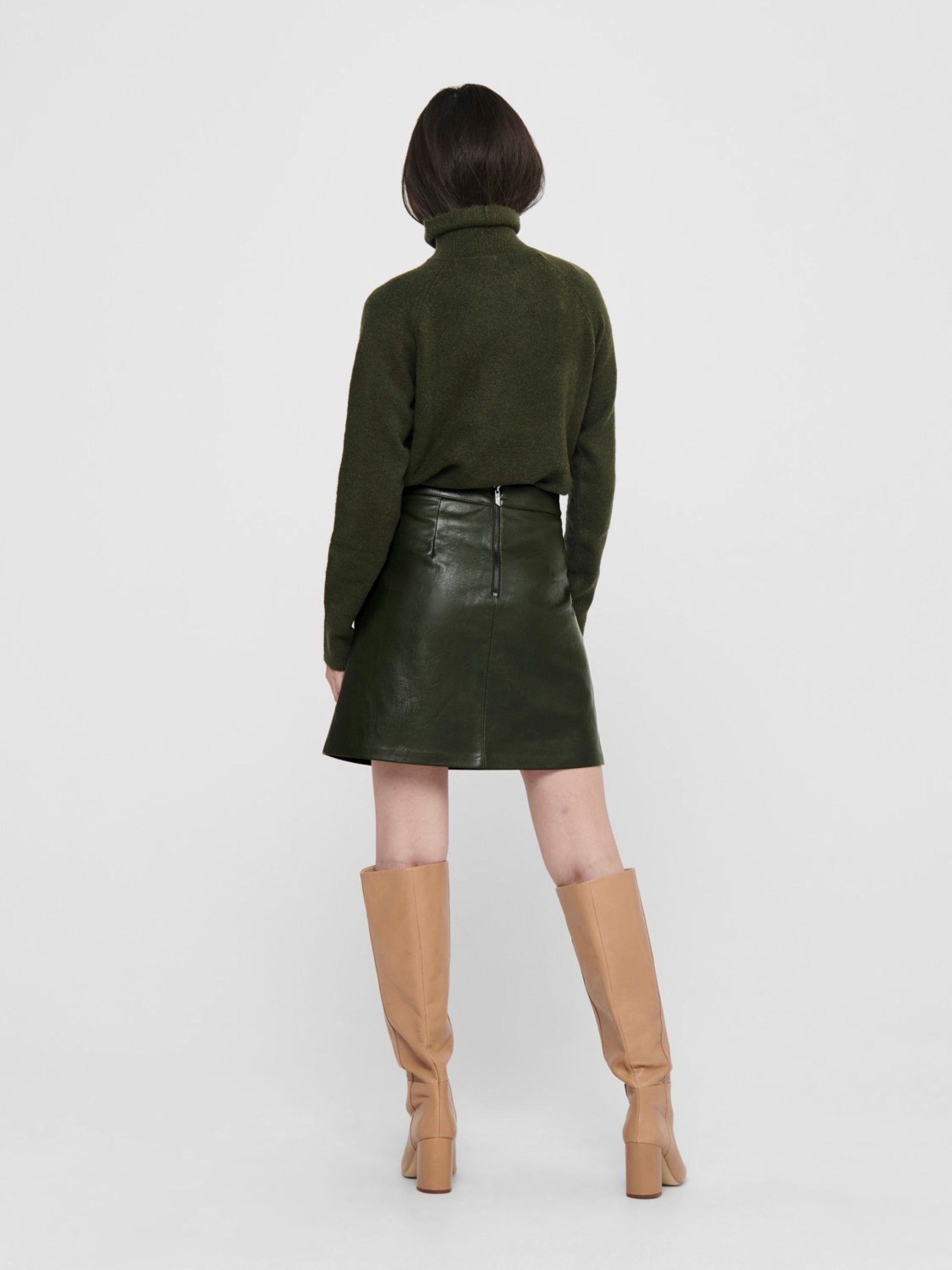 Saia Lisa Faux Leather Only