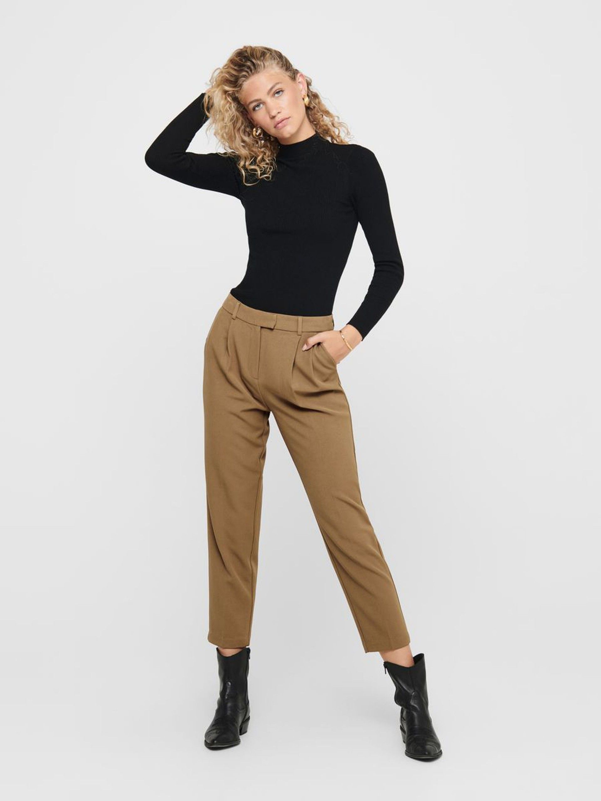 Calça Mulher EVILA-LANA CARROT ONLY