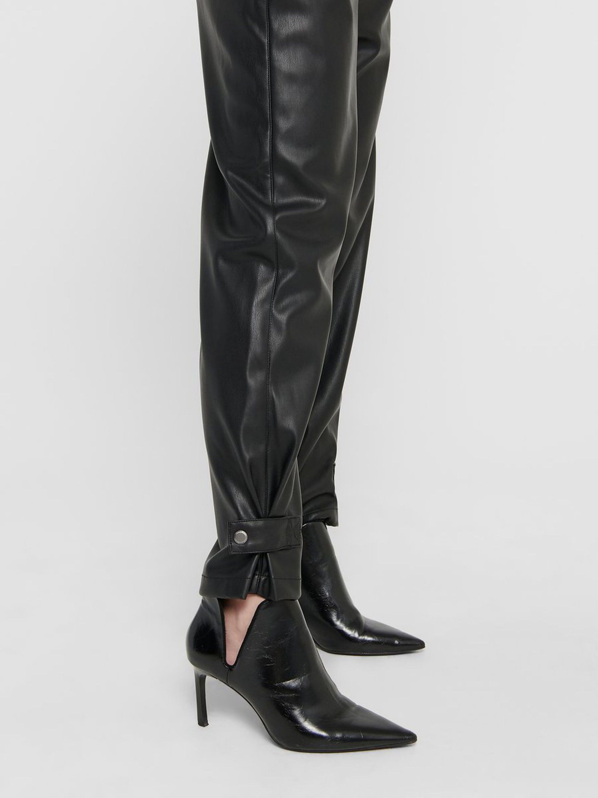 Calça Mulher DAVINA FAUX LEATHER ONLY