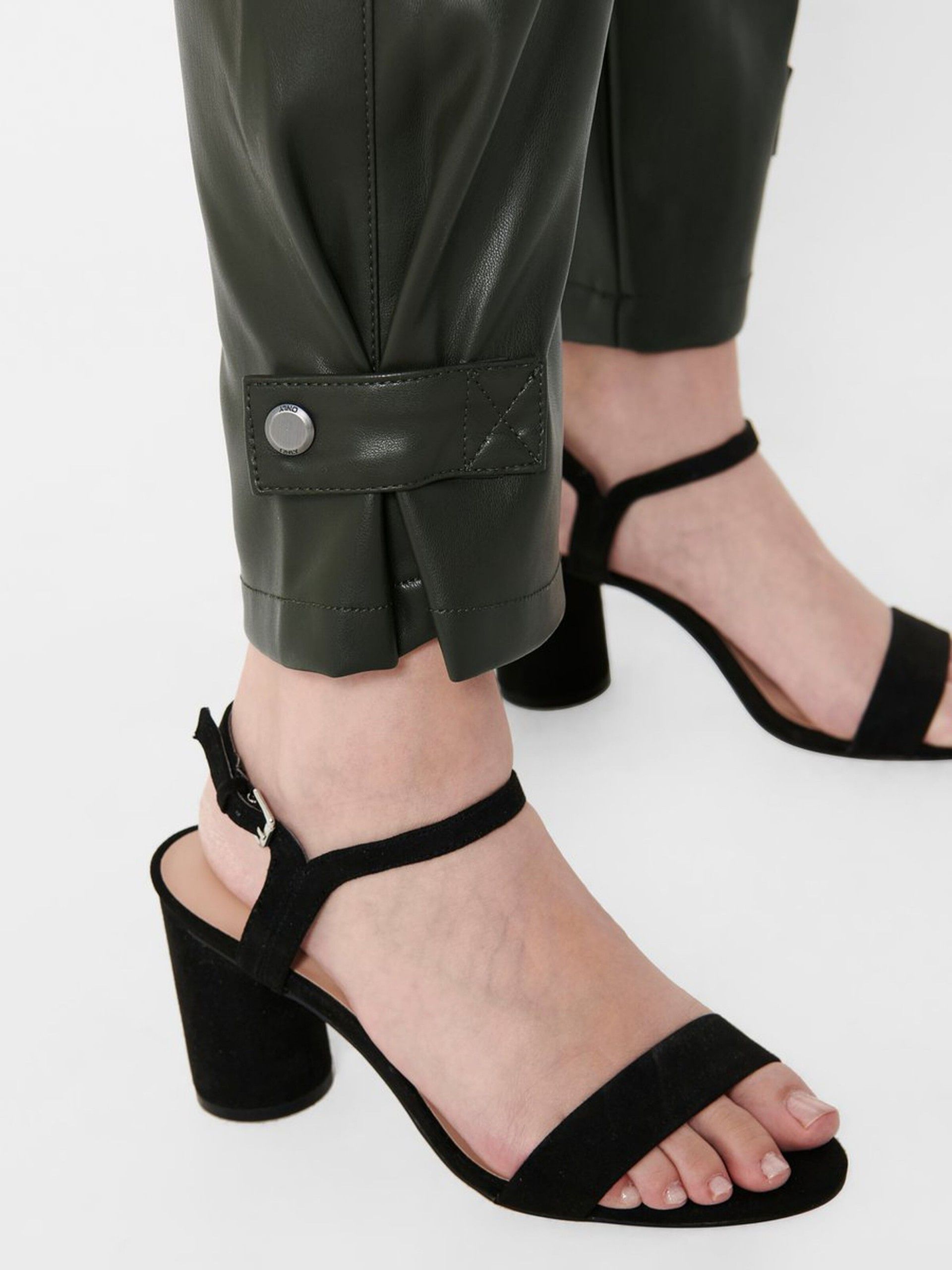 Calça Mulher DAVINA FAUX LEATHER ONLY