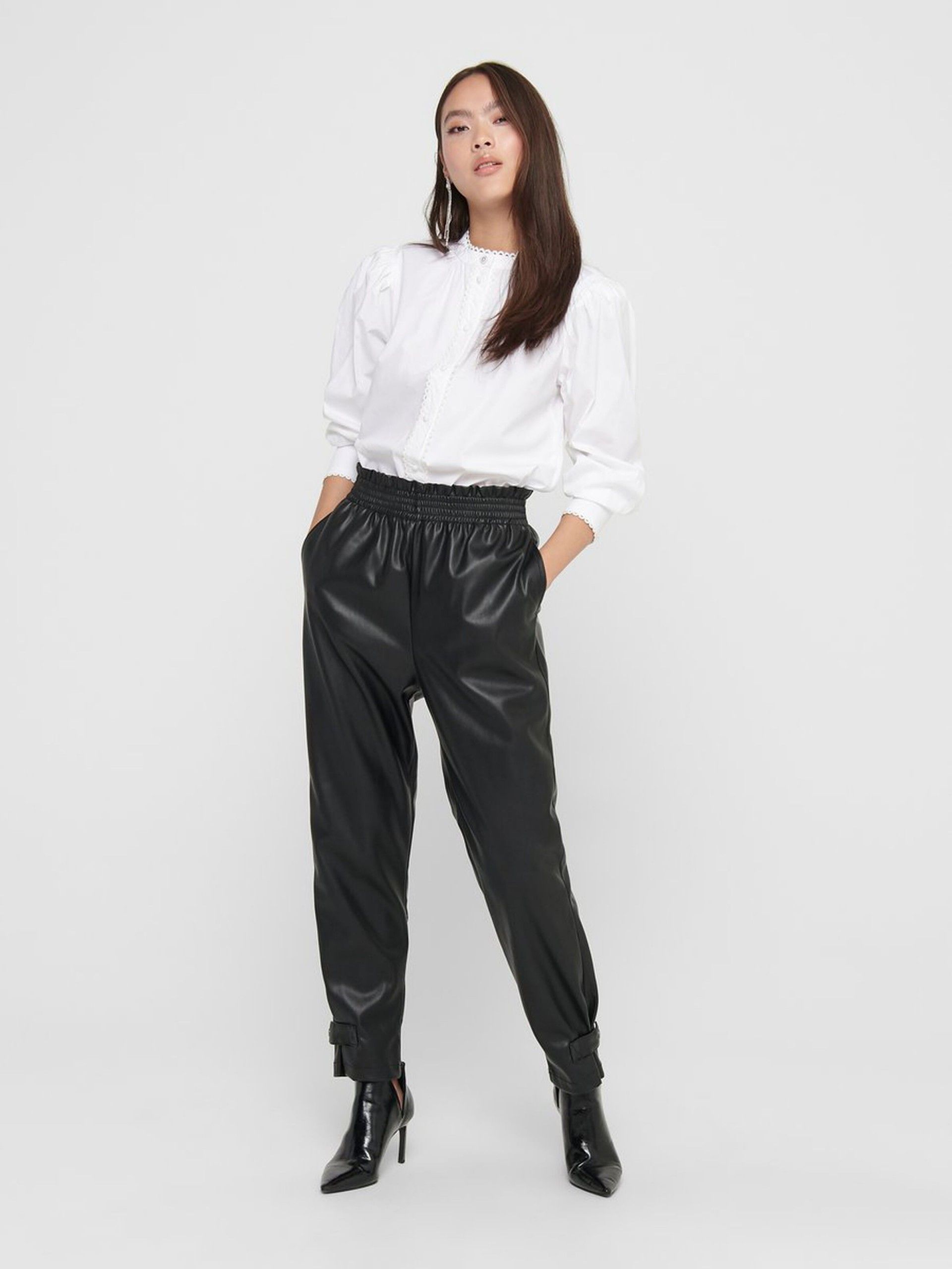 Calça Mulher DAVINA FAUX LEATHER ONLY