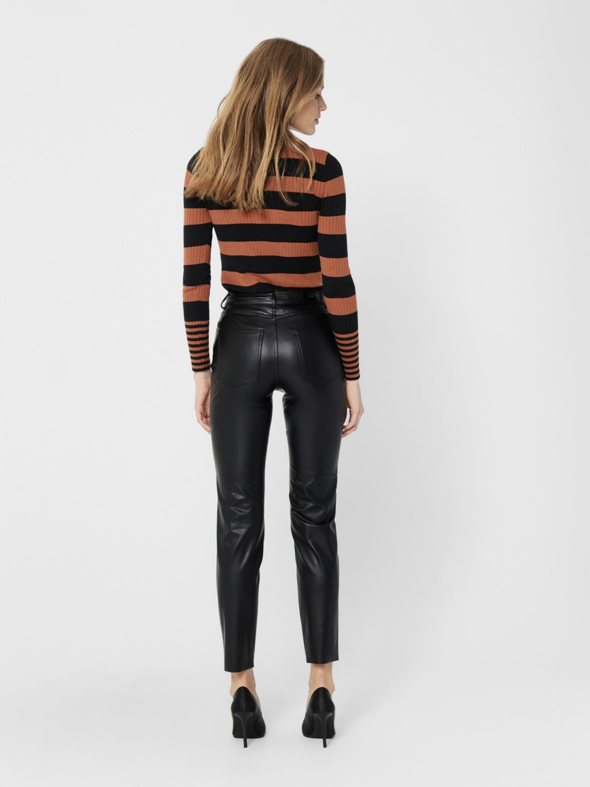Calça Mulher EMILY FAUX LEATHER ONLY