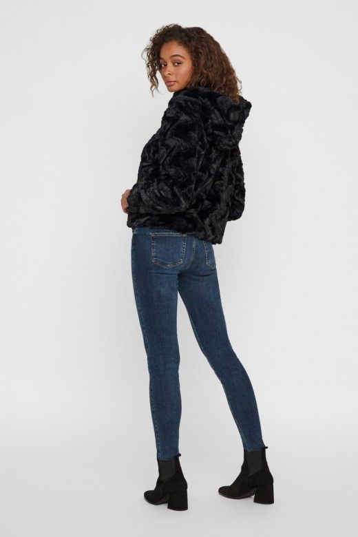 Casaco Mulher Curto HODDY Pelo VERO MODA Casaco Mulher Curto HODDY Pelo VERO MODA
