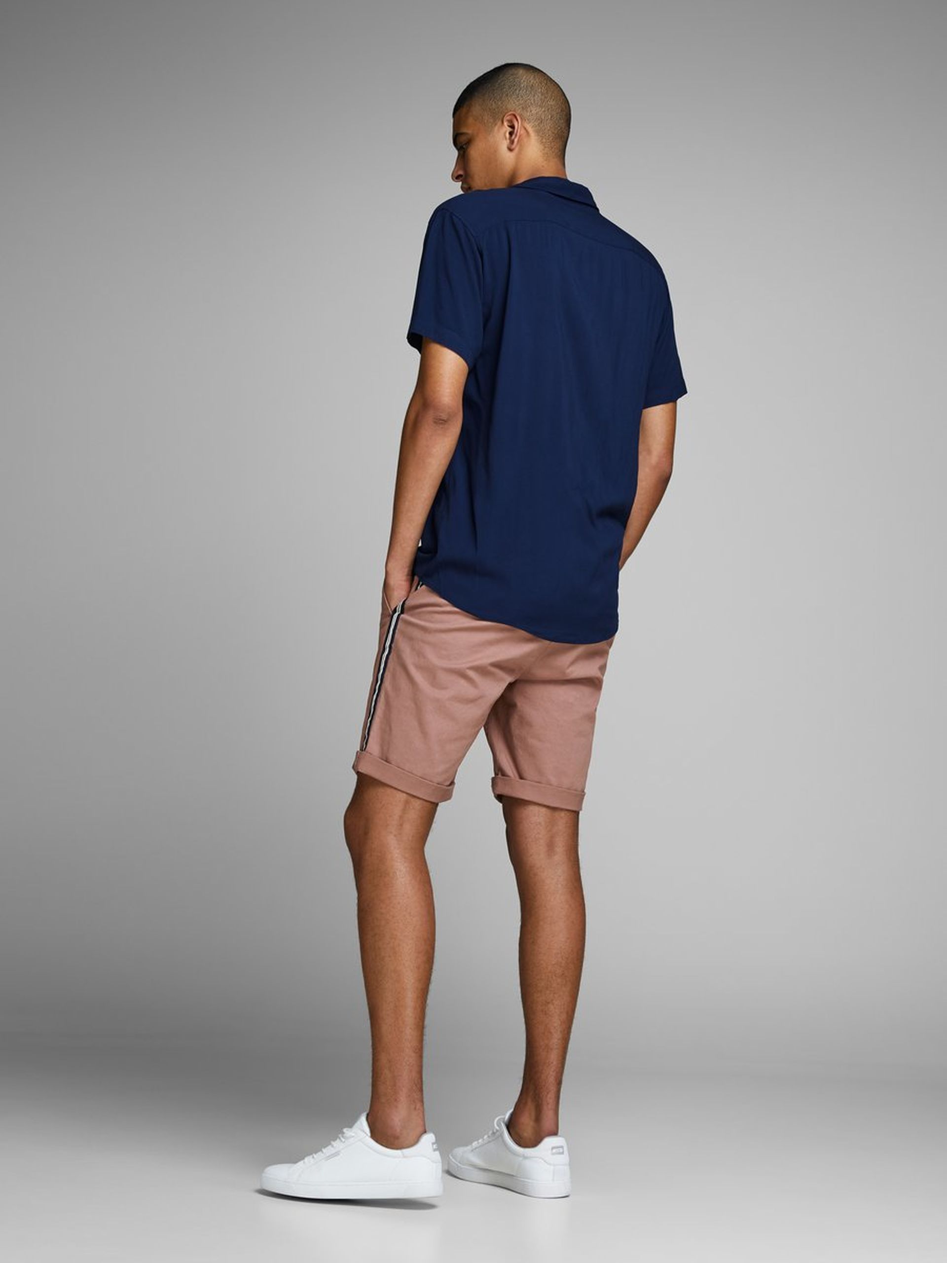 SHORTS HOMEM CHINO ENZO JACK JONES