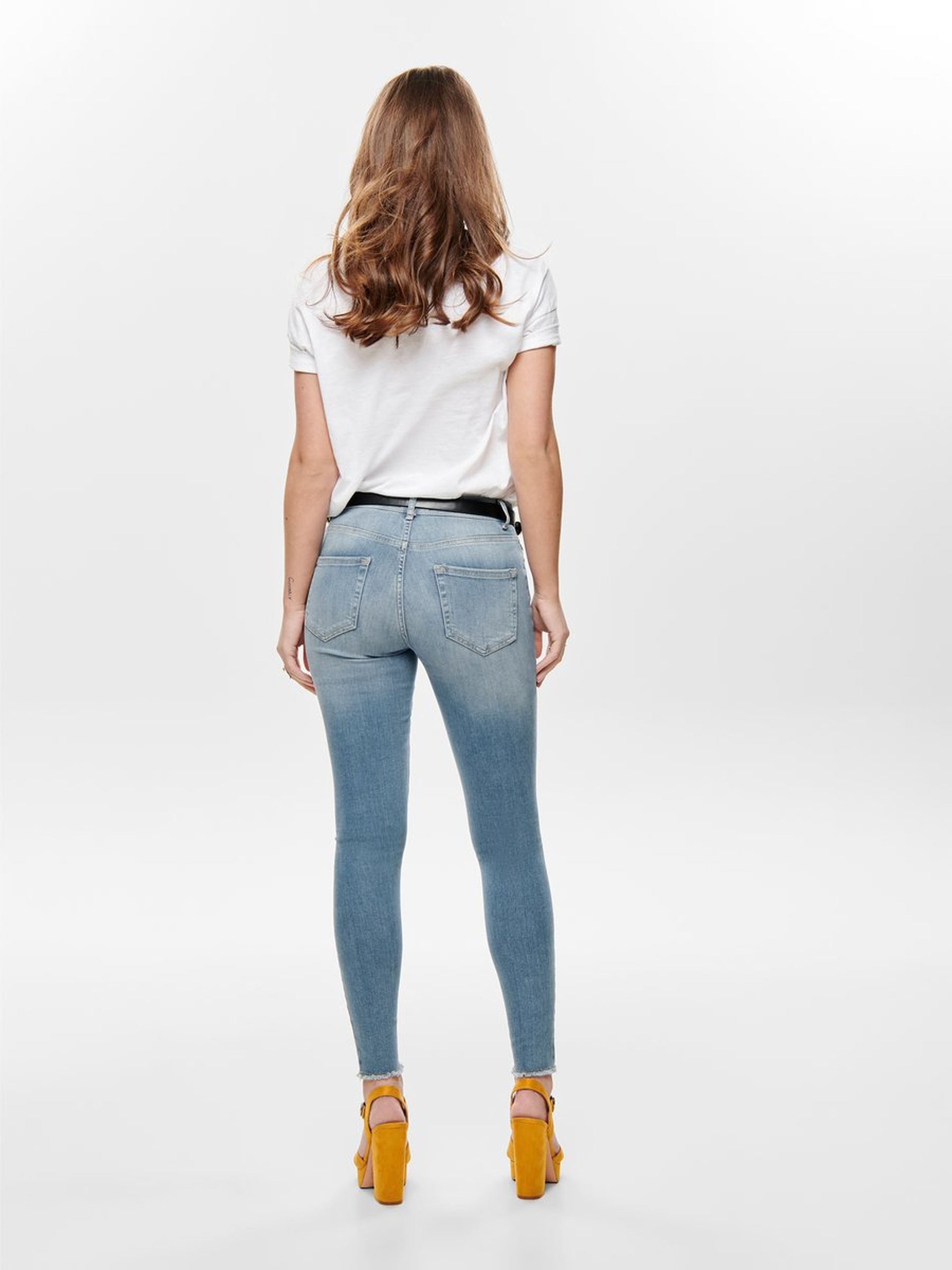 CALÇA MULHER JEANS BLUSH MID SK ONLY