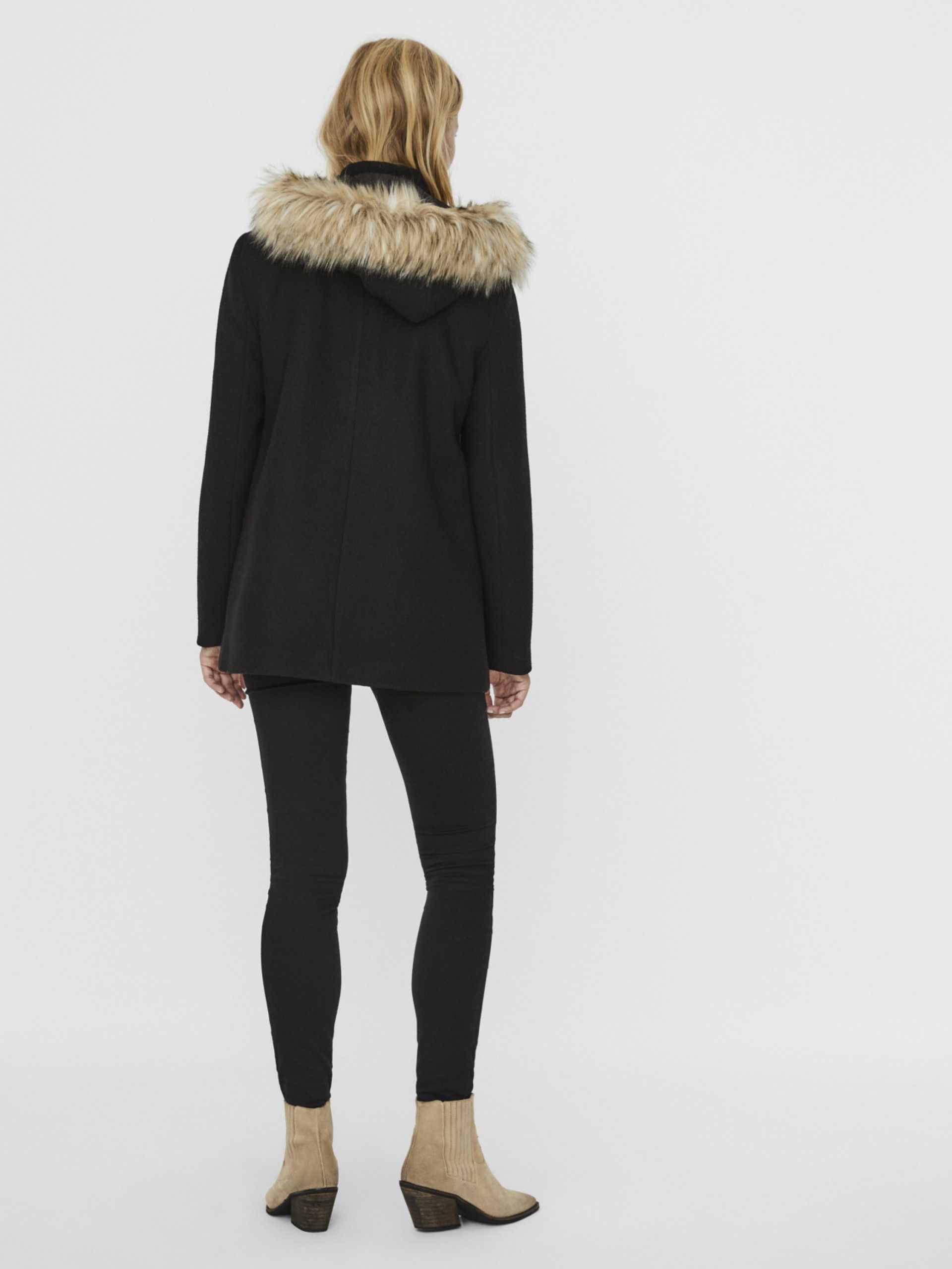 Casaco Mulher COLLARYORK Gola Pelo VERO MODA