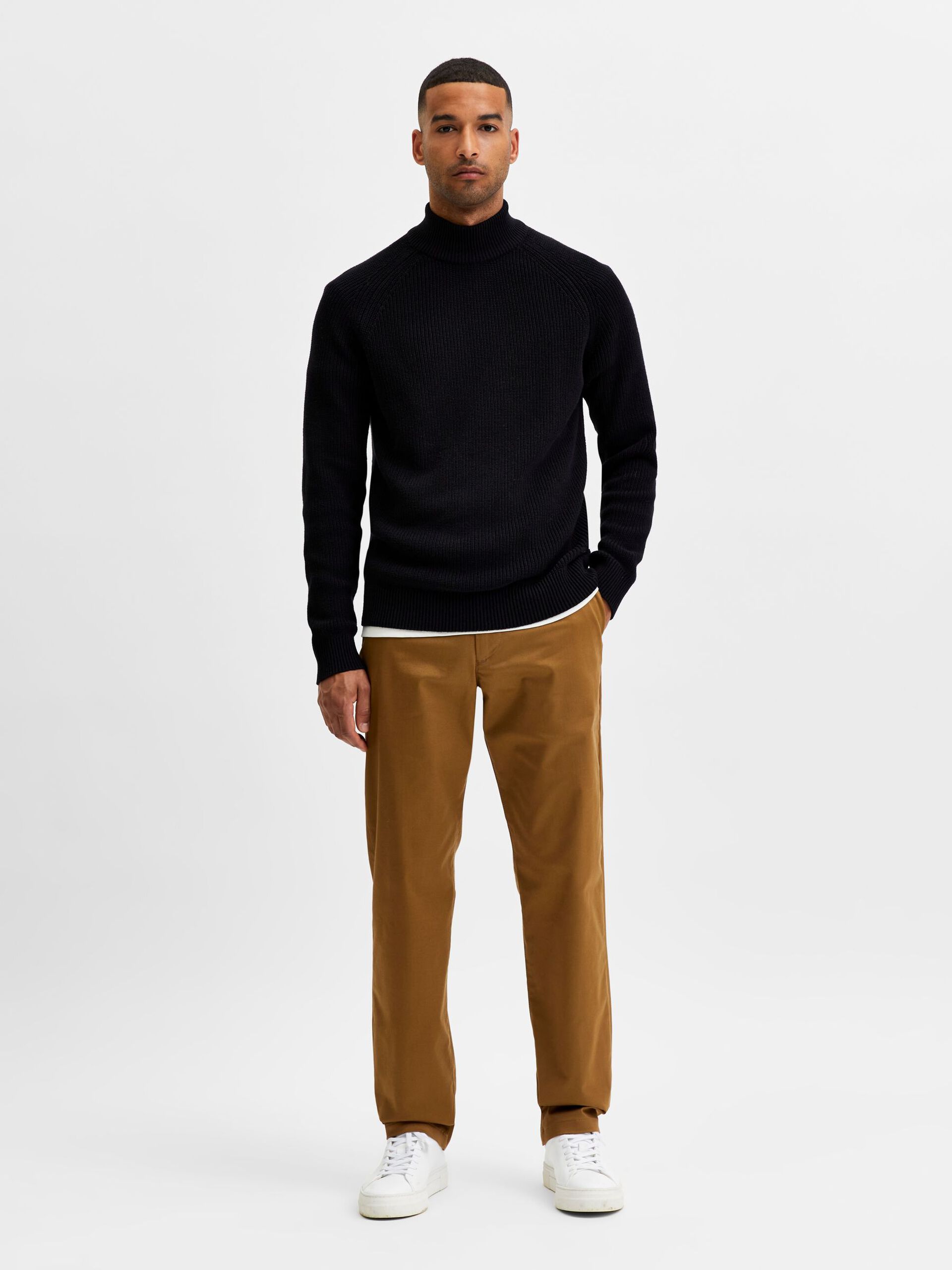 CAMISOLA HOMEM GOLA ALTA SELECTED