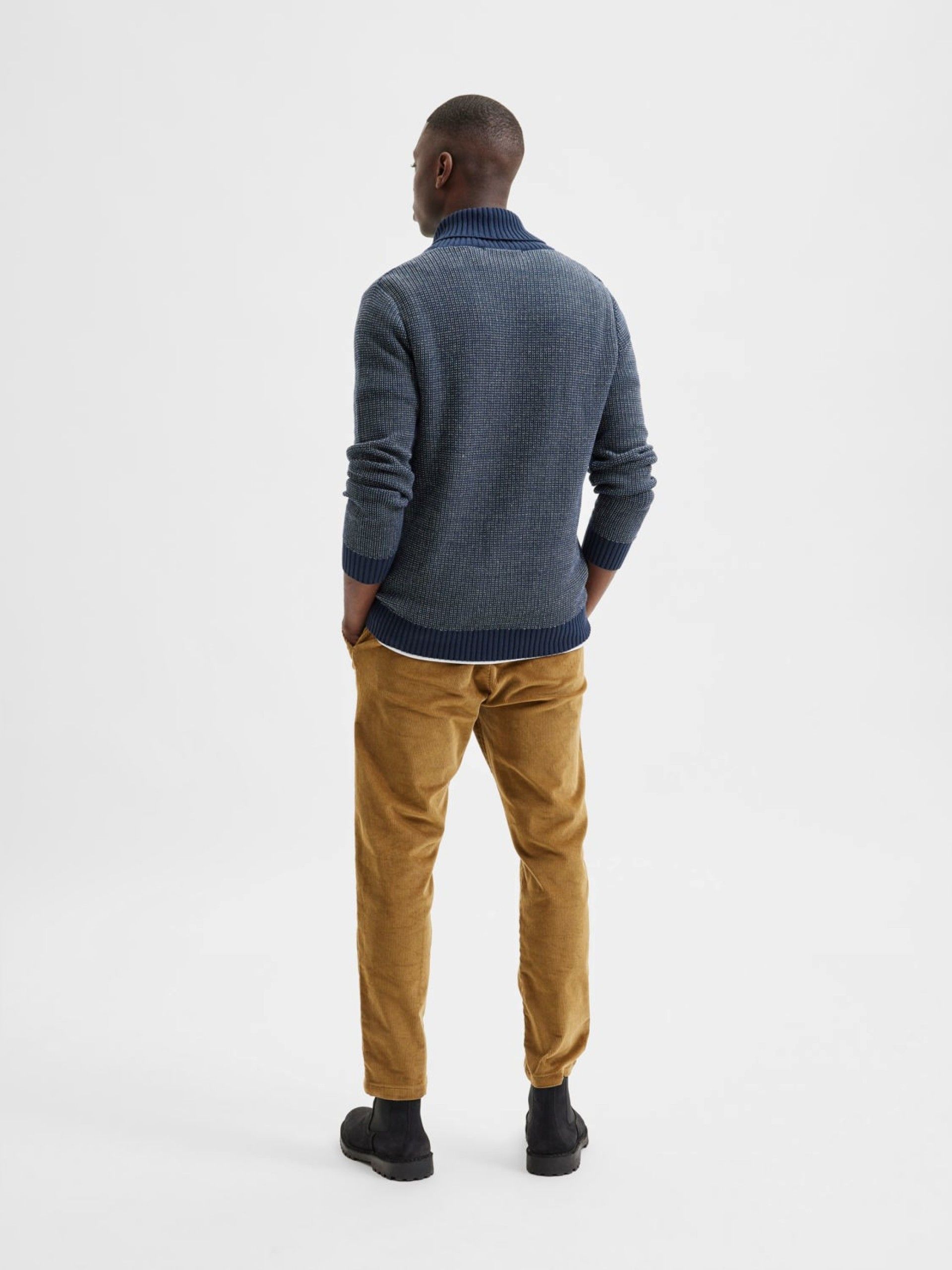 CAMISOLA HOMEM GOLA V SELECTED