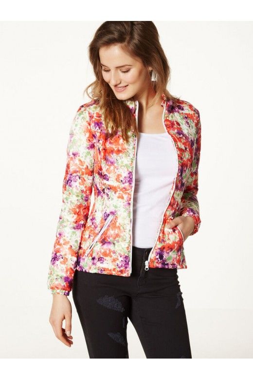 Blusão VERO MODA HOLIDAY Curto Blusão VERO MODA HOLIDAY Curto