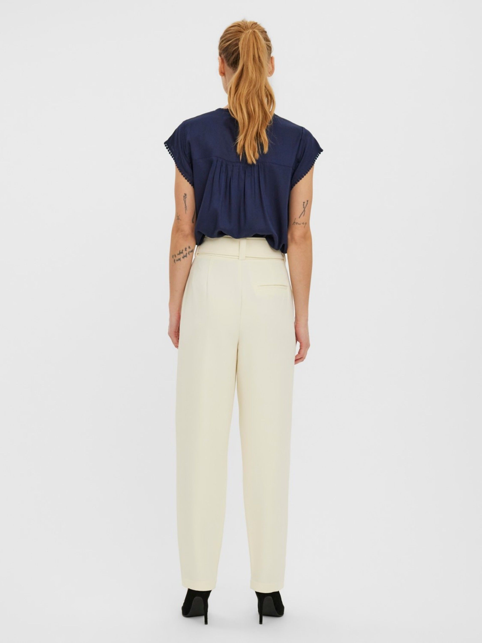 Calças Senhora Ulia Pocket Vero Moda