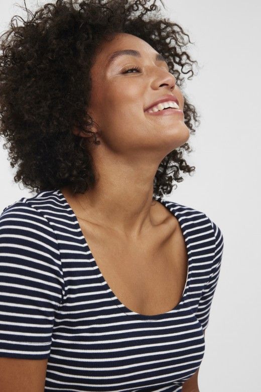 T-shirt Senhora Tvisa Riscas Vero Moda T-shirt Senhora Tvisa Riscas Vero Moda