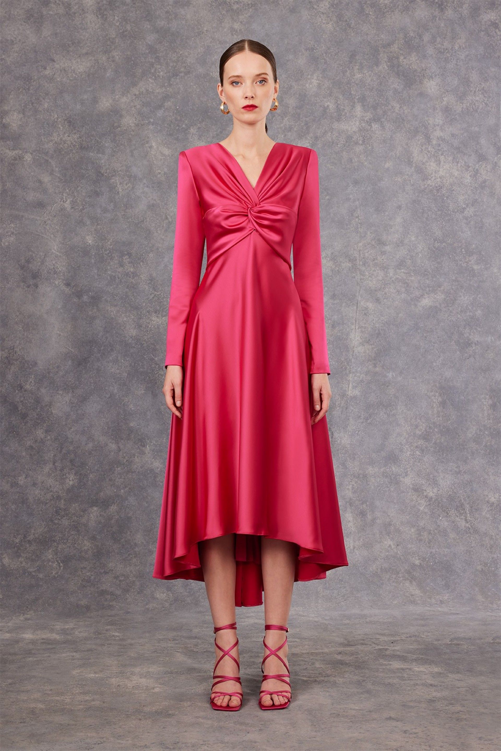 Vestido Midi c/ Nó no Peito da Carla Ruiz