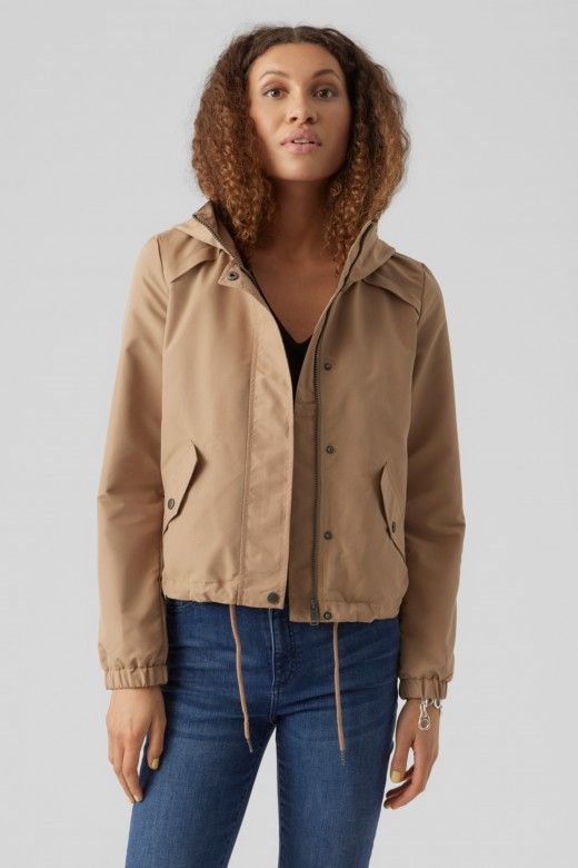Parka Mulher Curta ZOA Capuz VERO MODA Parka Mulher Curta ZOA Capuz VERO MODA
