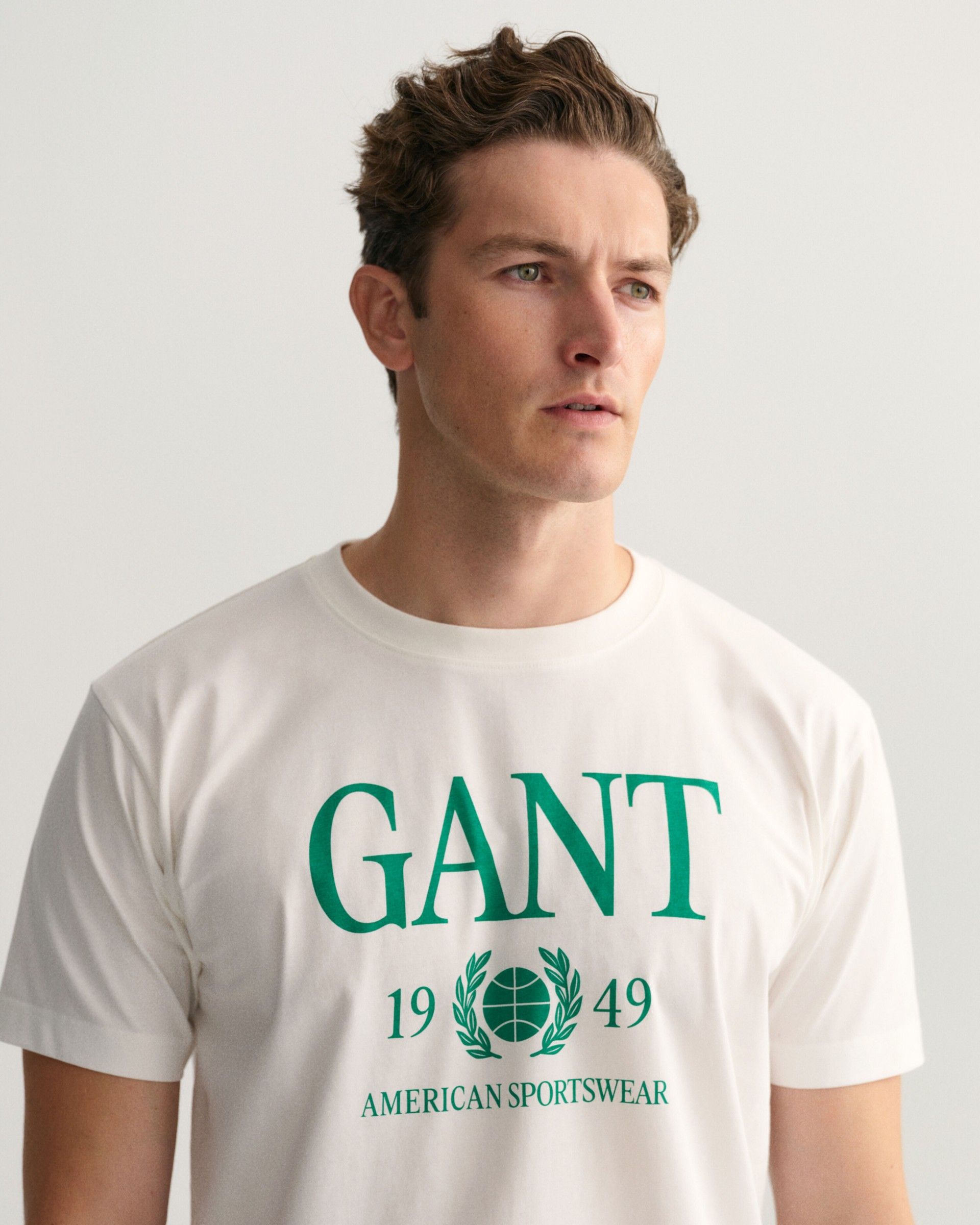 T-Shirt Homem GANT Retro Crest