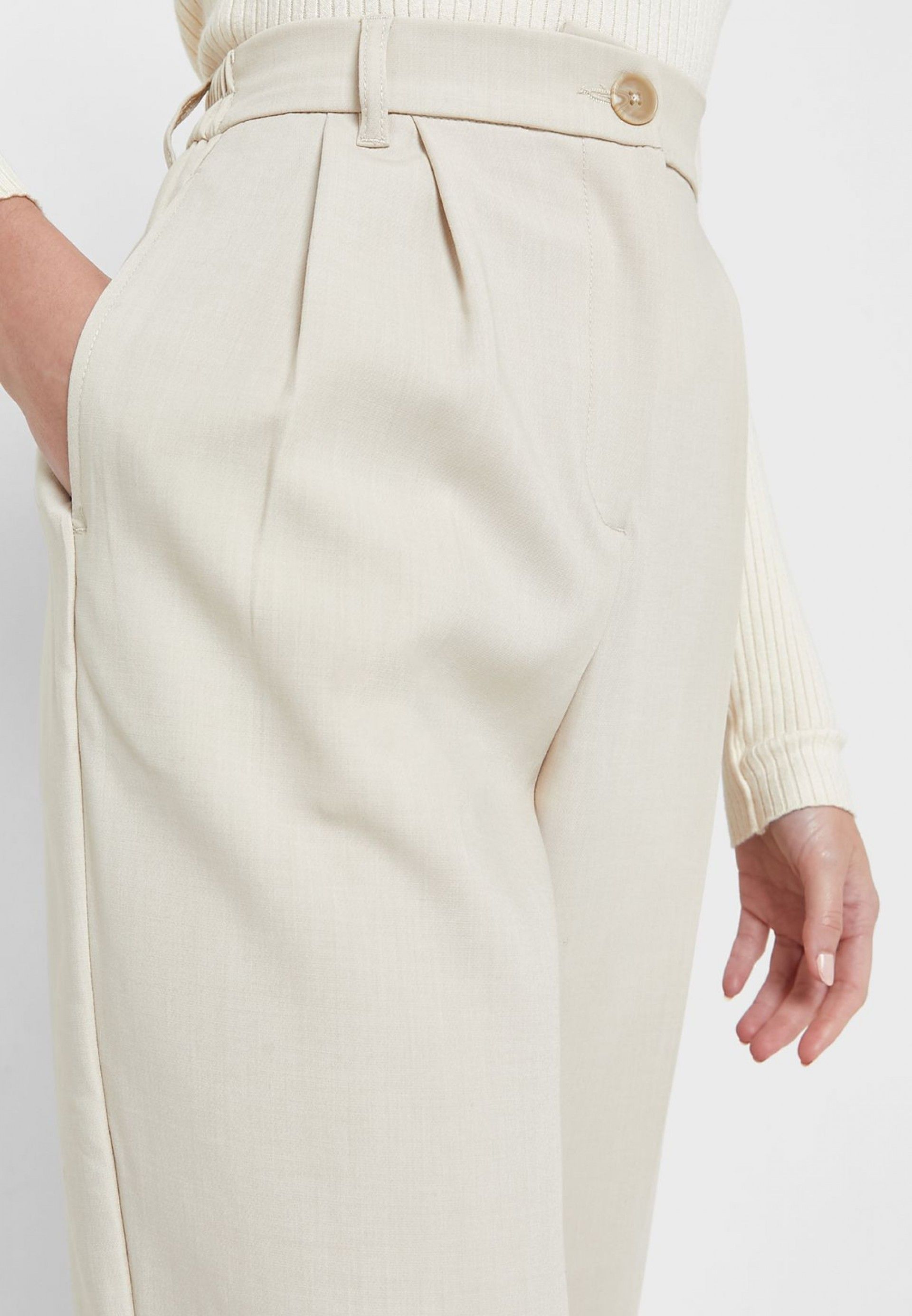 Calça Mulher ADA HR BARREL VERO MODA