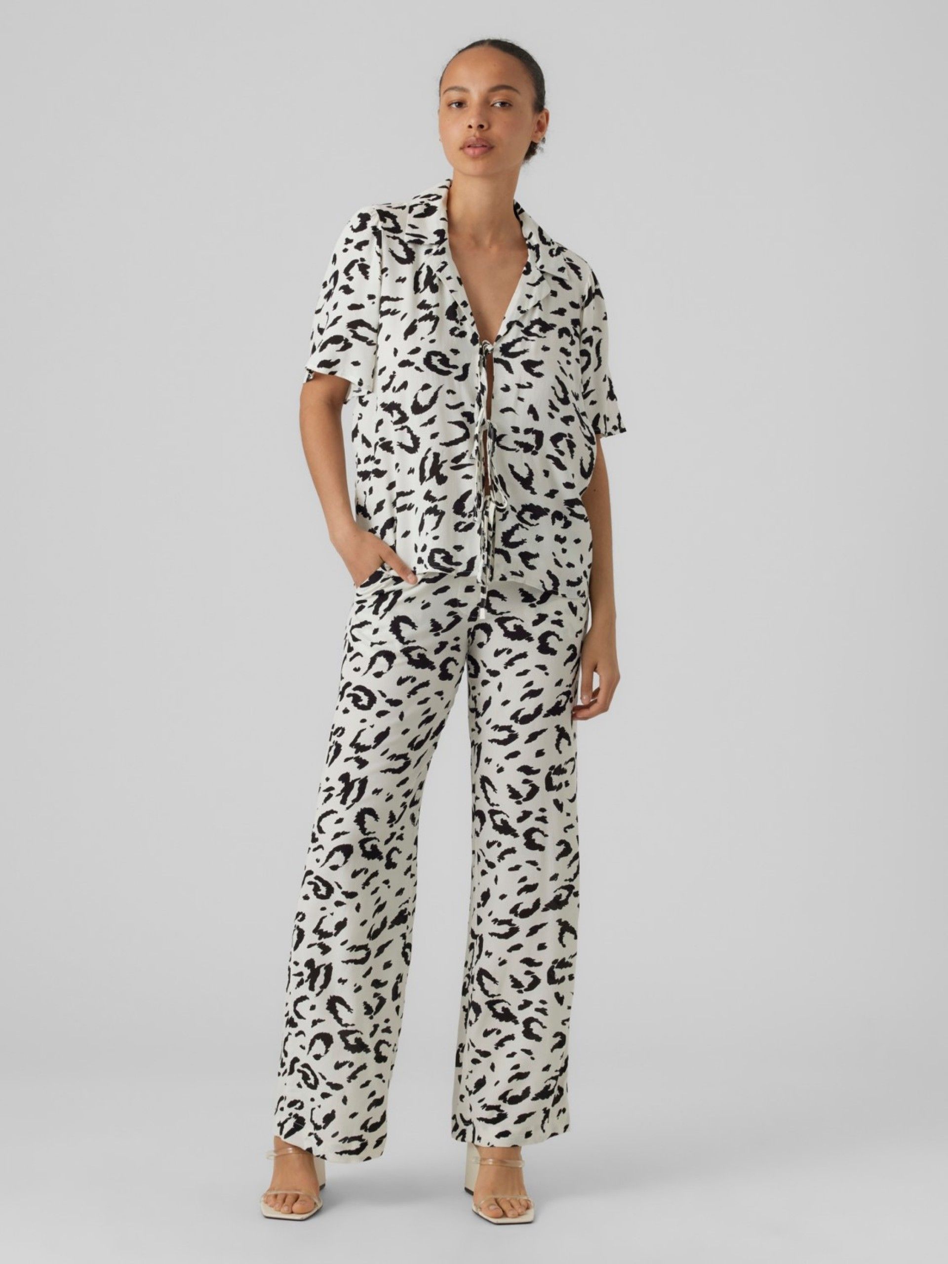 Calça Mulher FERGIE NW Flared VERO MODA