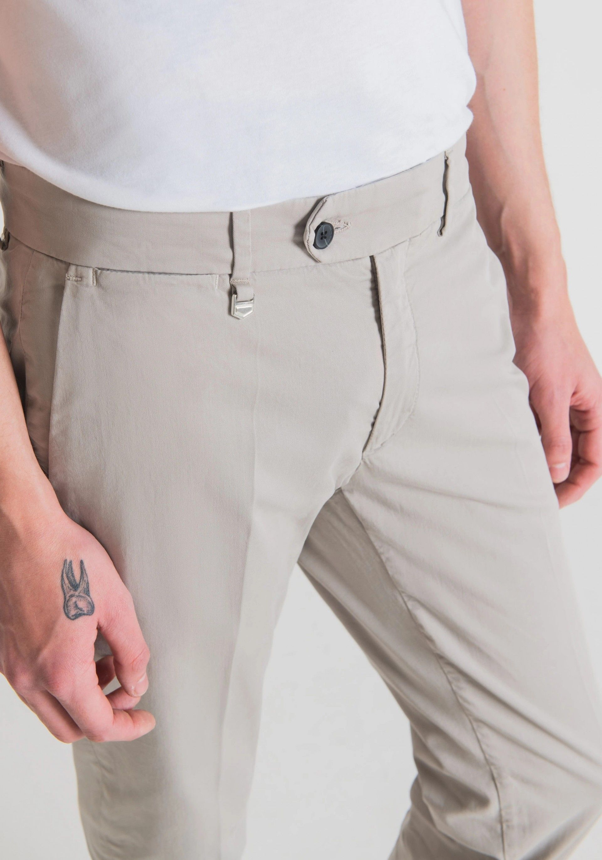 Calça Homem Chino BRYAM ANTONY MORATO