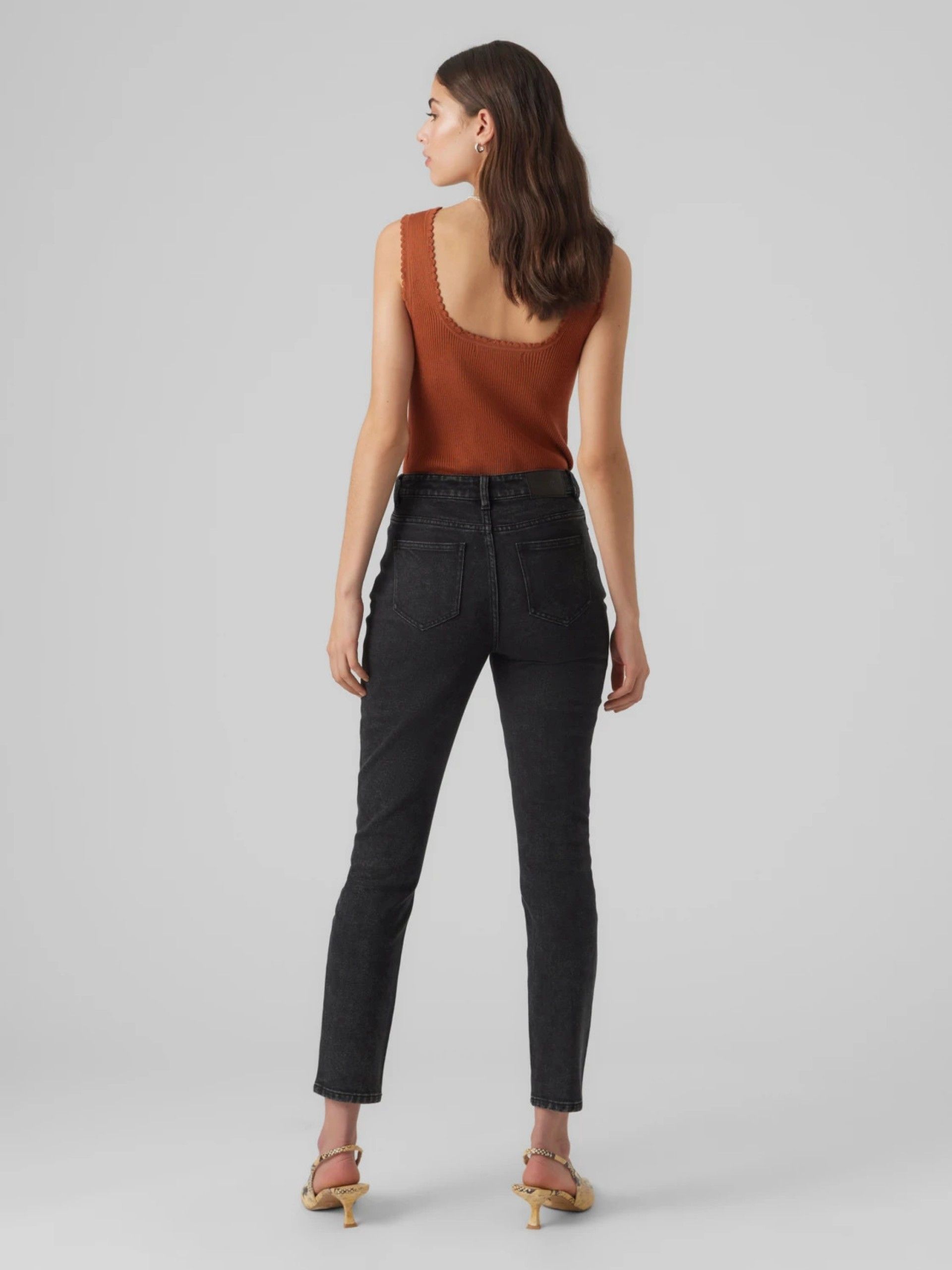 Calça Jeans mulher Brenda HR Straight Vero Moda
