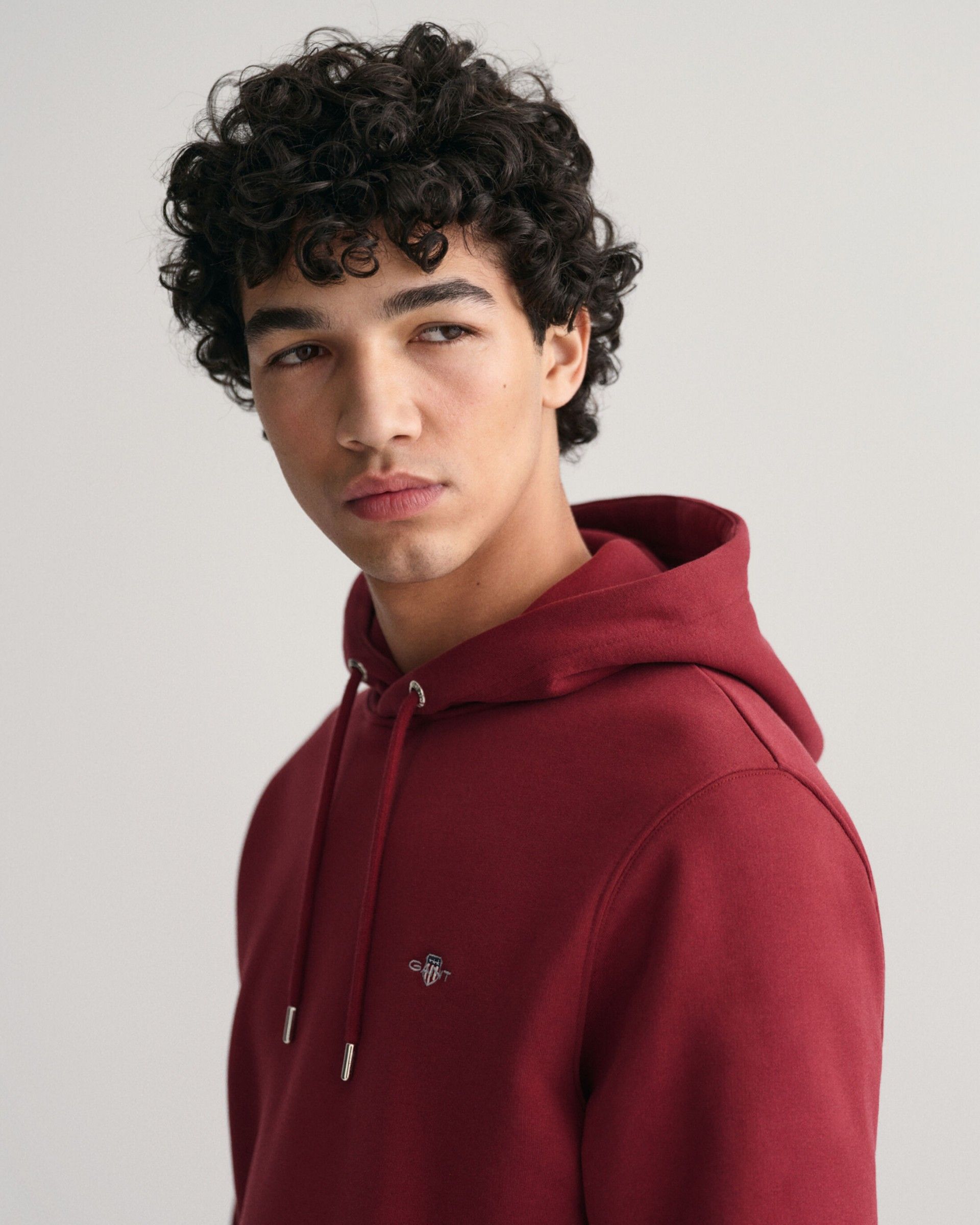Sweat Homem GANT com Capuz Reg SHIELD