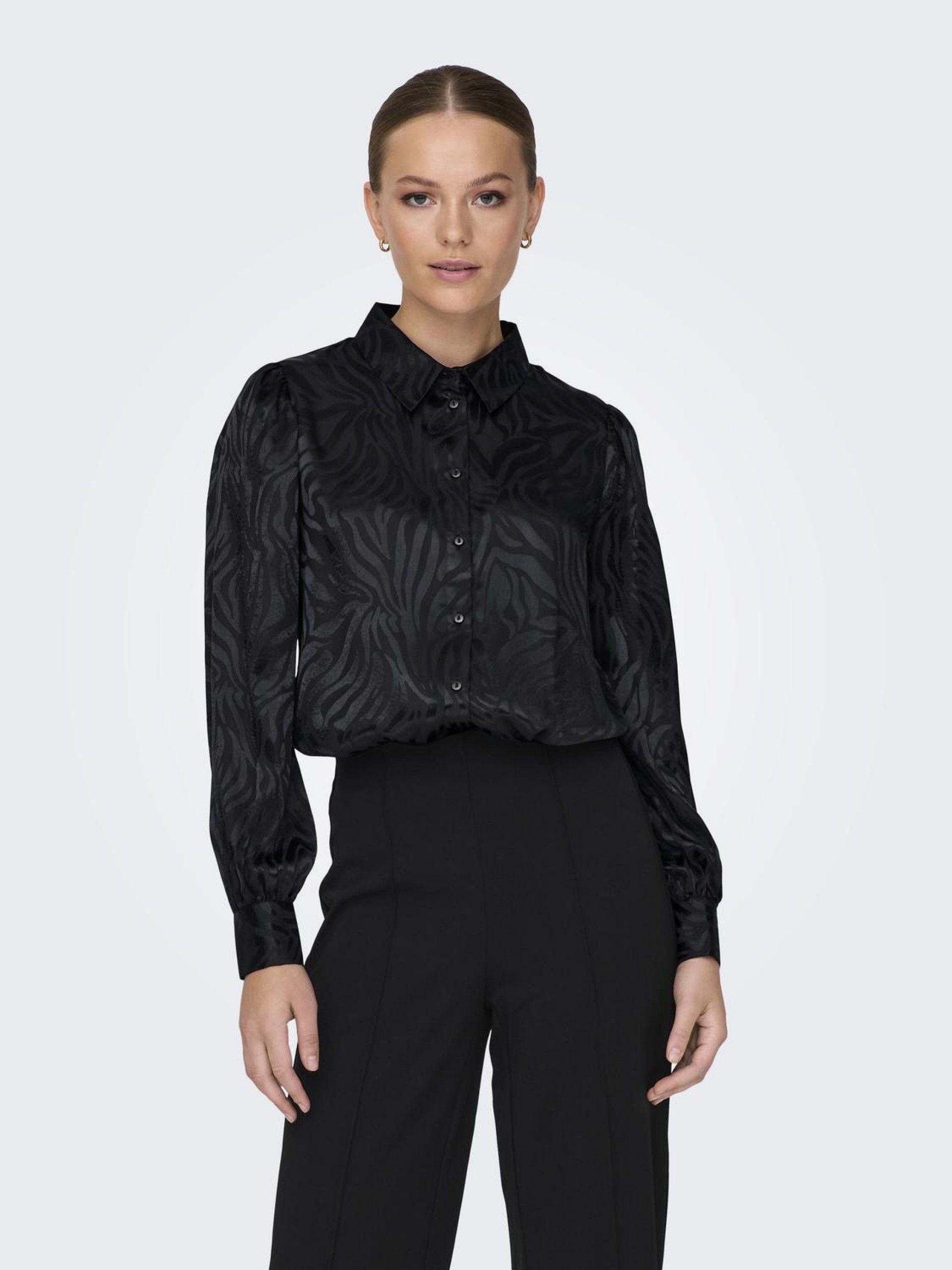 Blusa DIFFI Cetim JDY ONLY