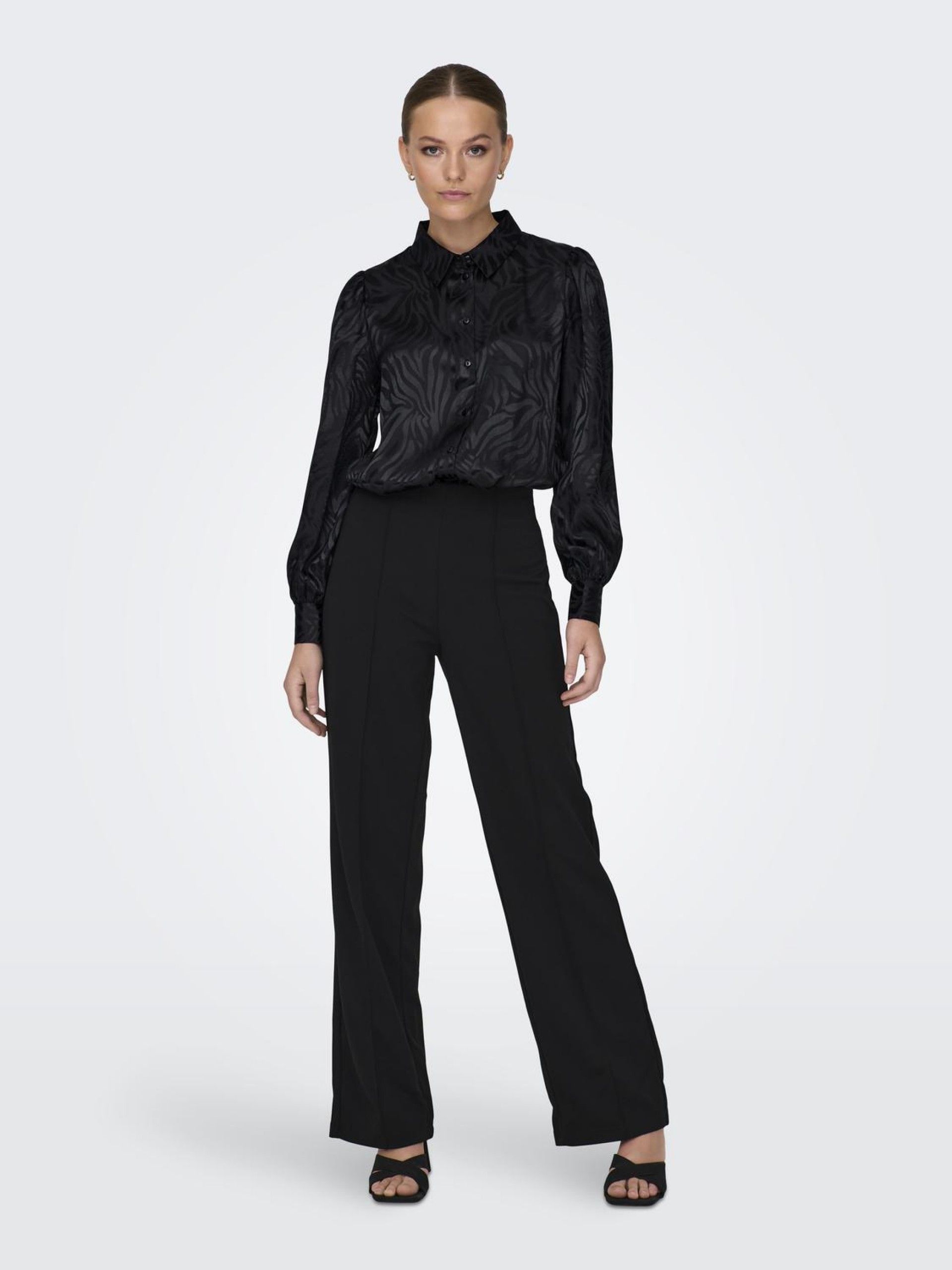 Blusa DIFFI Cetim JDY ONLY