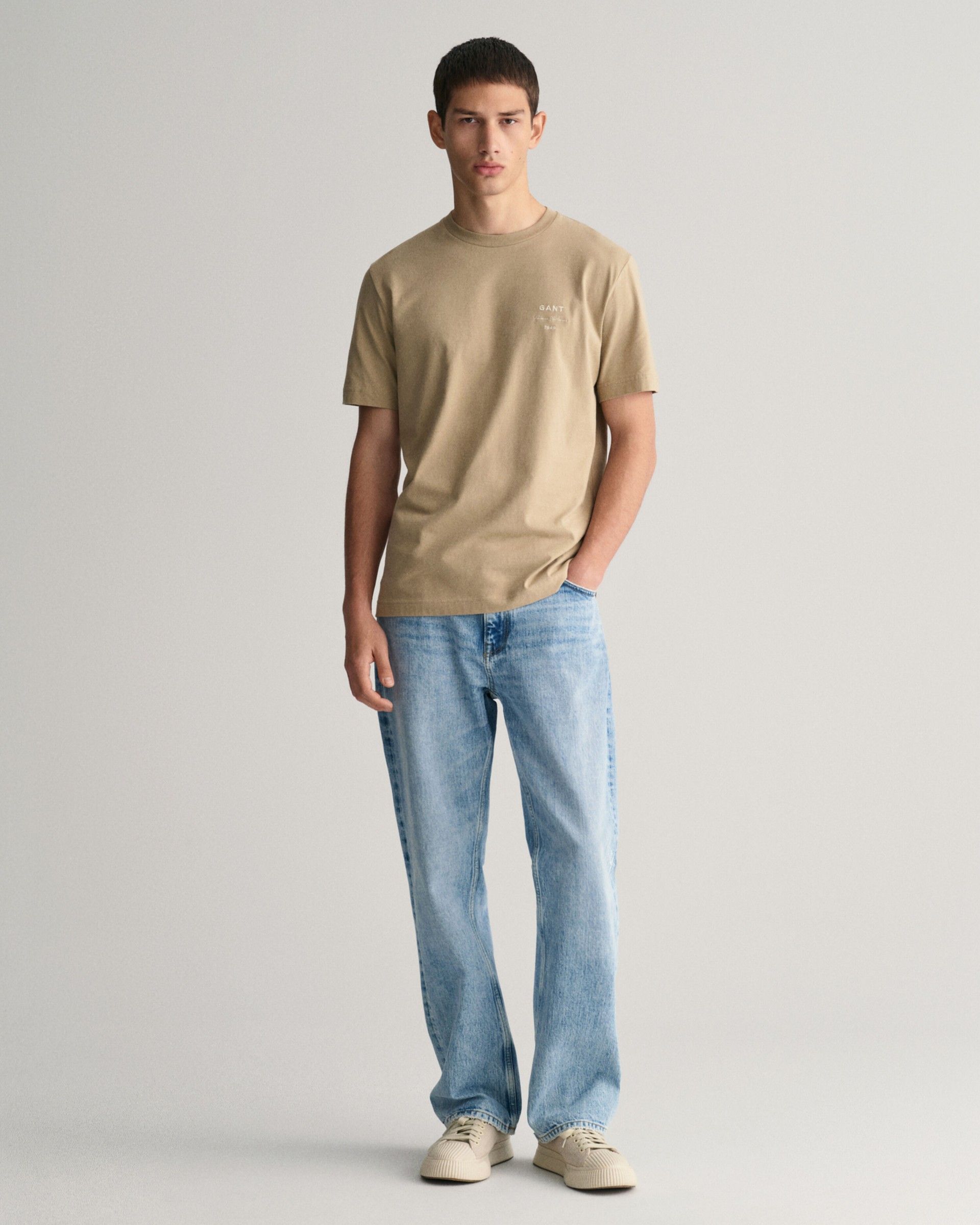 T-Shirt Homem GANT Logo Script