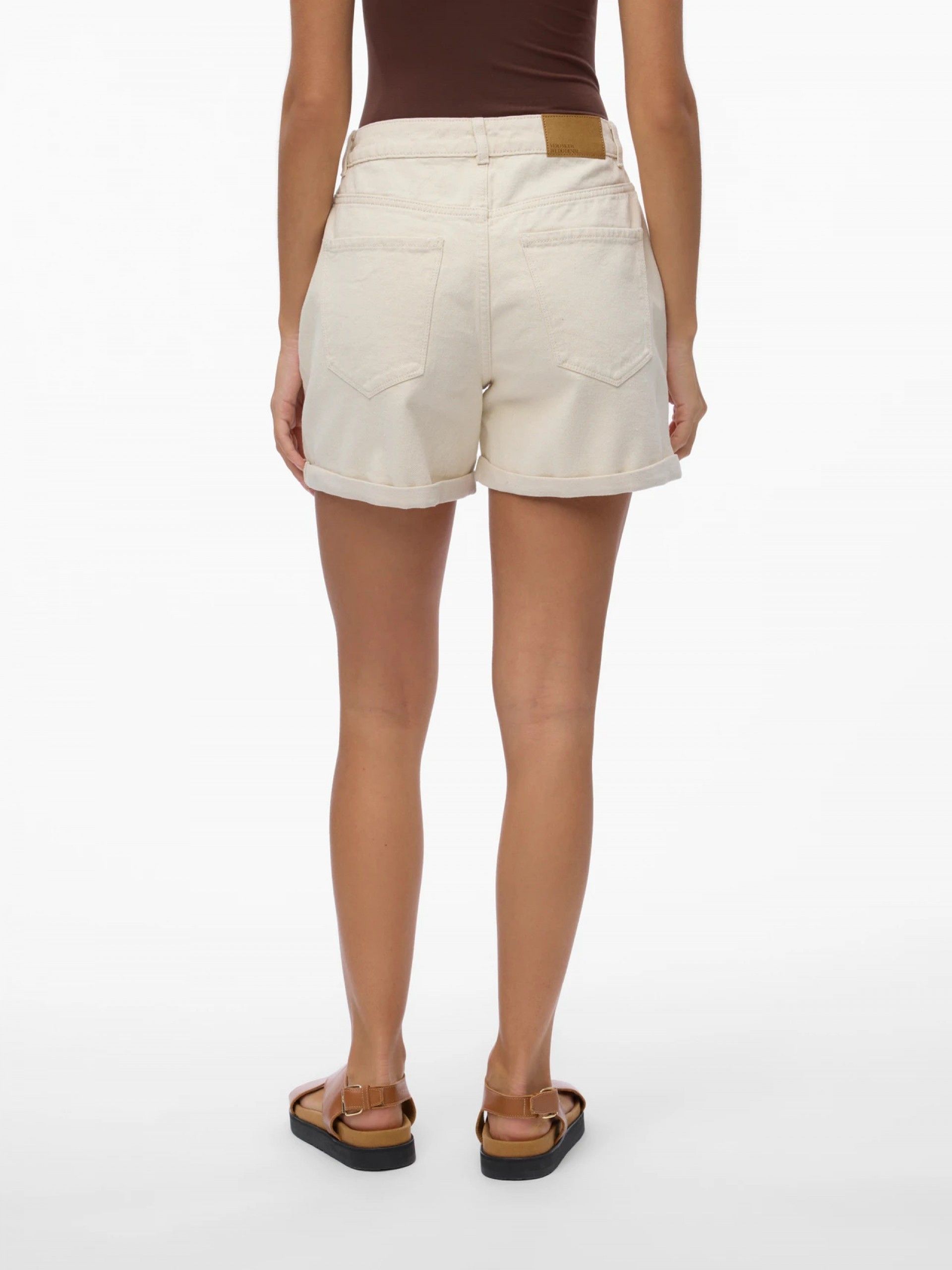 Calção Mulher Shorts Zuri HR Vero Moda