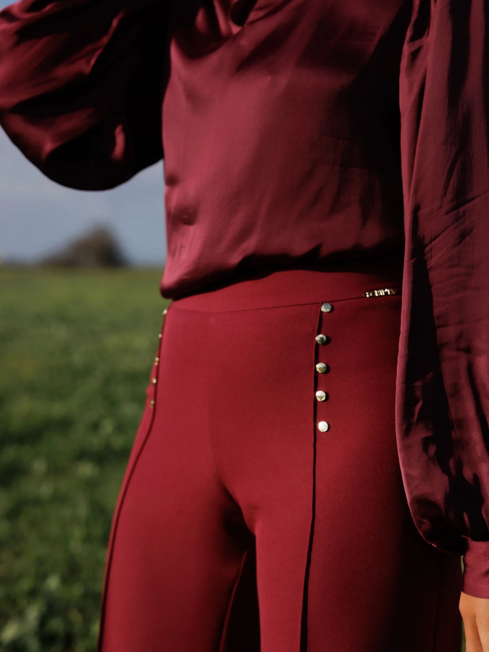 Calça Mulher SCRIPTA Botões dourados