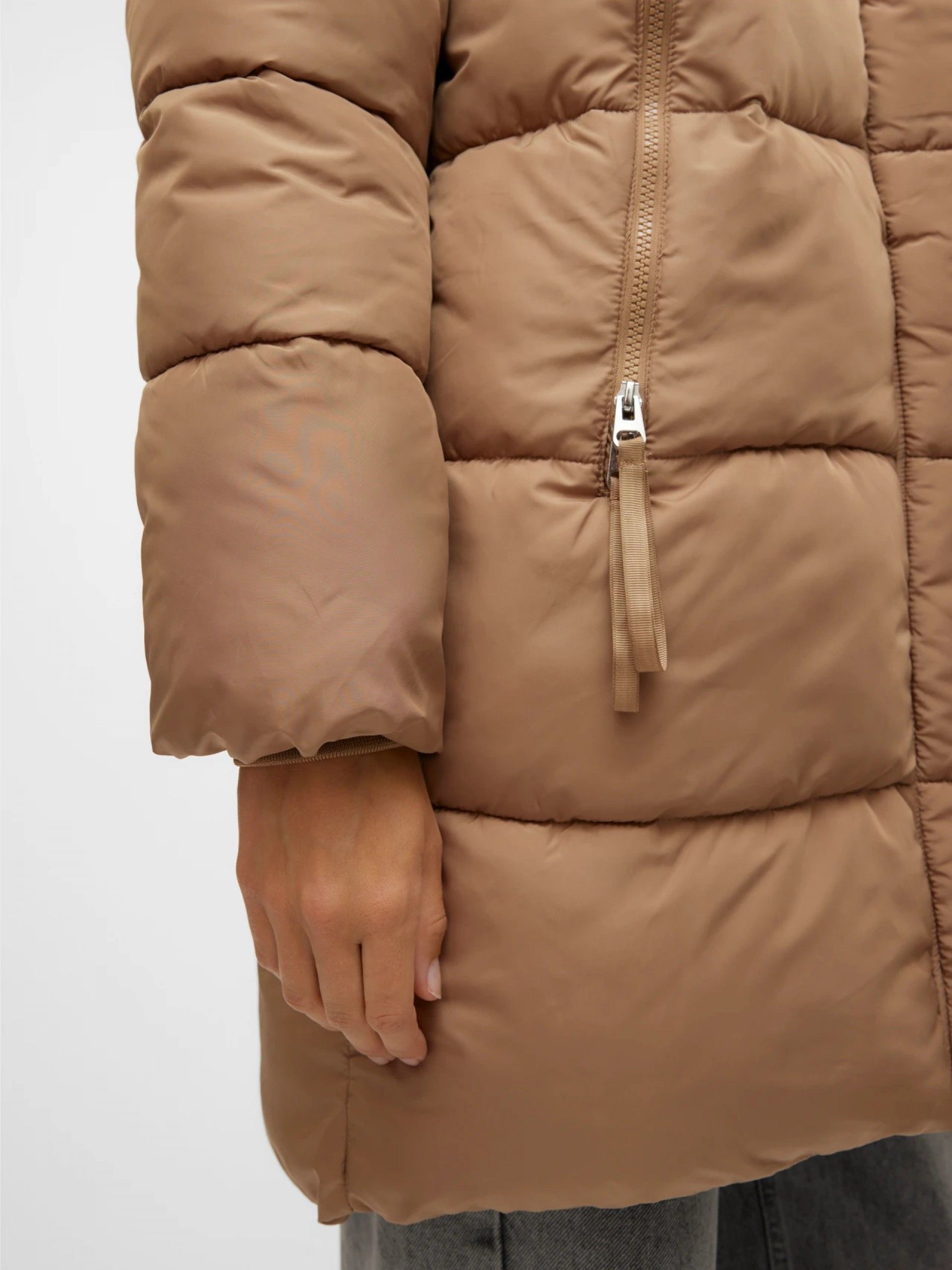 Casaco Mulher Acolchoado VERO MODA com capuz Nova