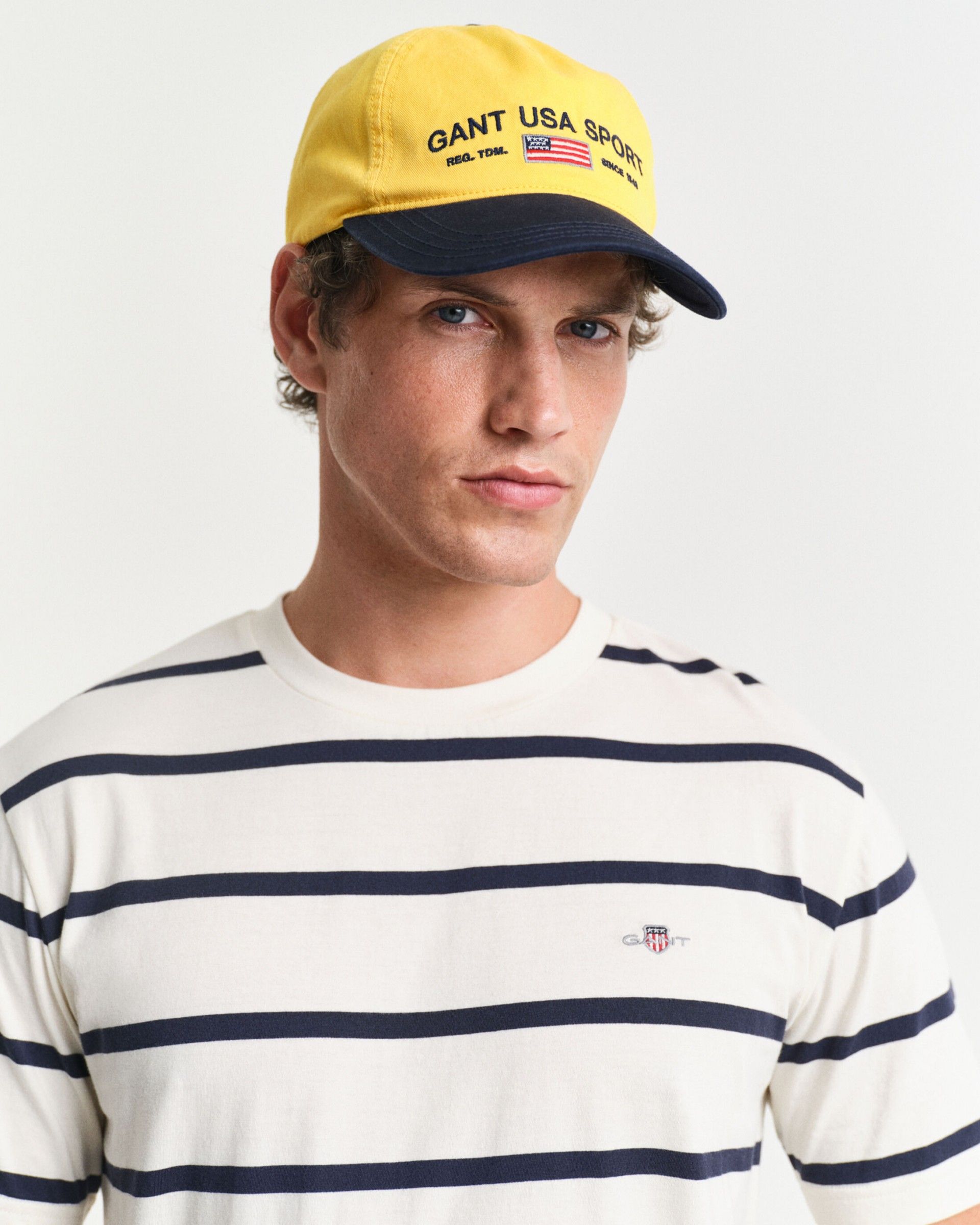 T-Shirt Homem GANT com Riscas