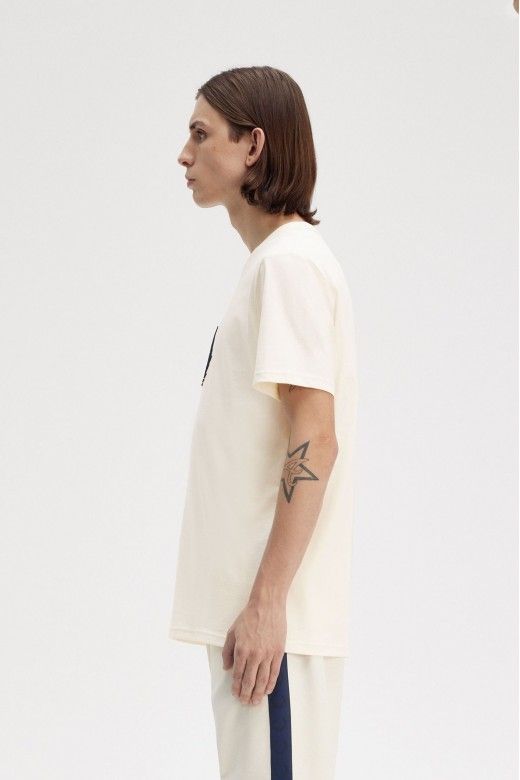 T-Shirt FRED PERRY Homem Logo Textured Laurel T-Shirt FRED PERRY Homem Logo Textured Laurel