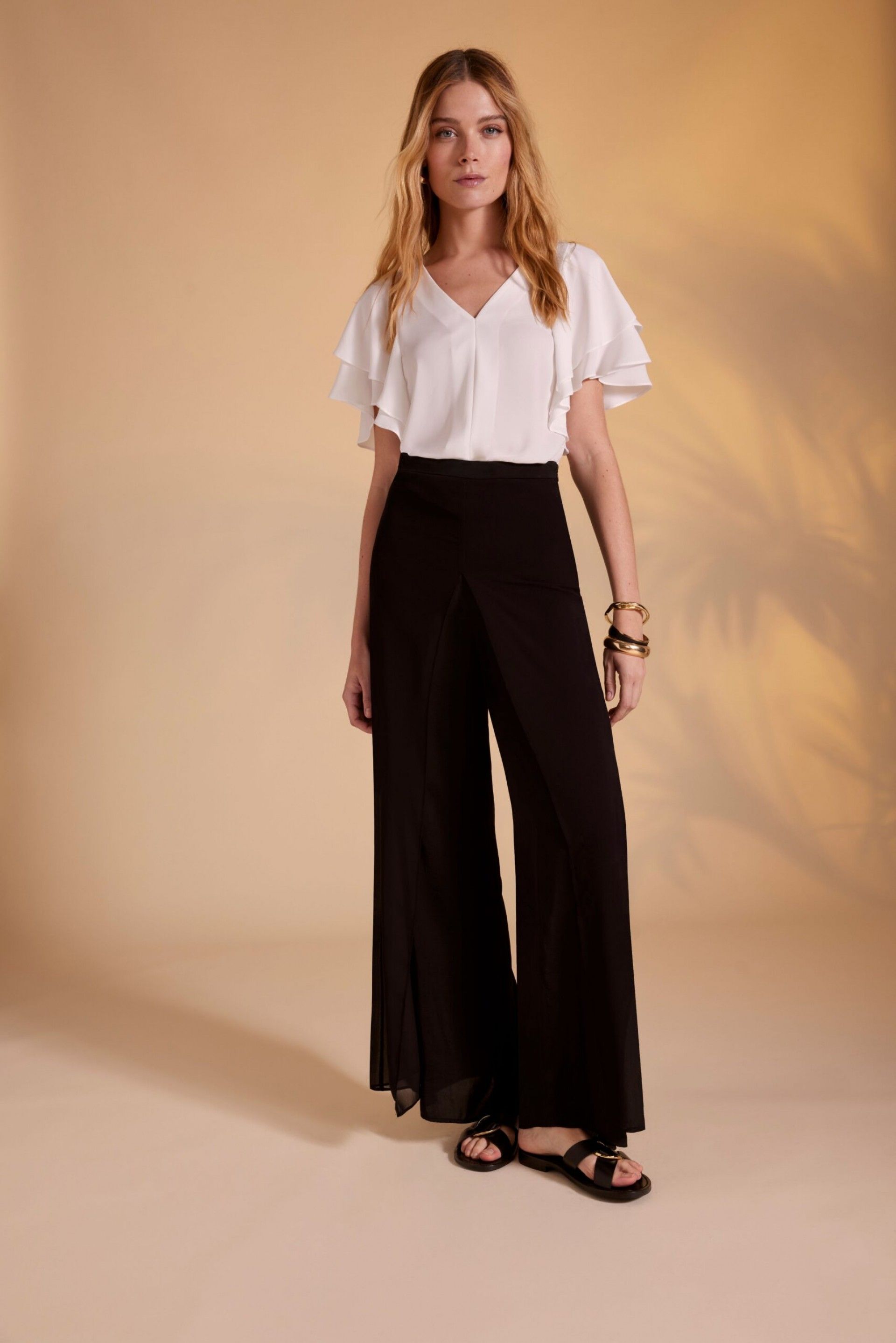 Blusa ARGGIDO mangas capa