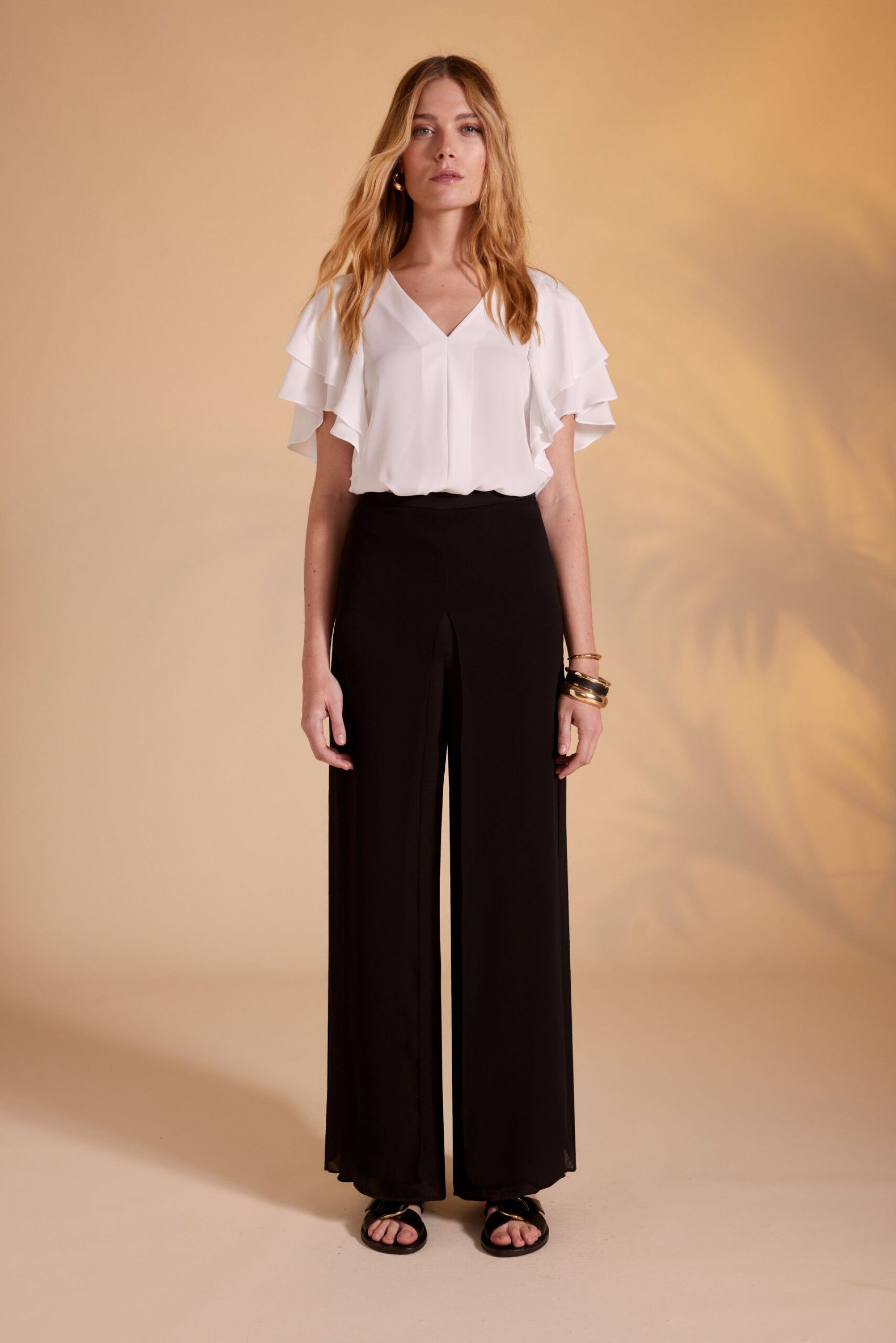 Blusa ARGGIDO mangas capa