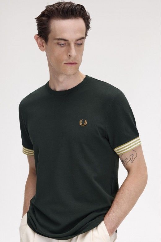 T-Shirt Homem Basic Piqué FRED PERRY T-Shirt Homem Basic Piqué FRED PERRY