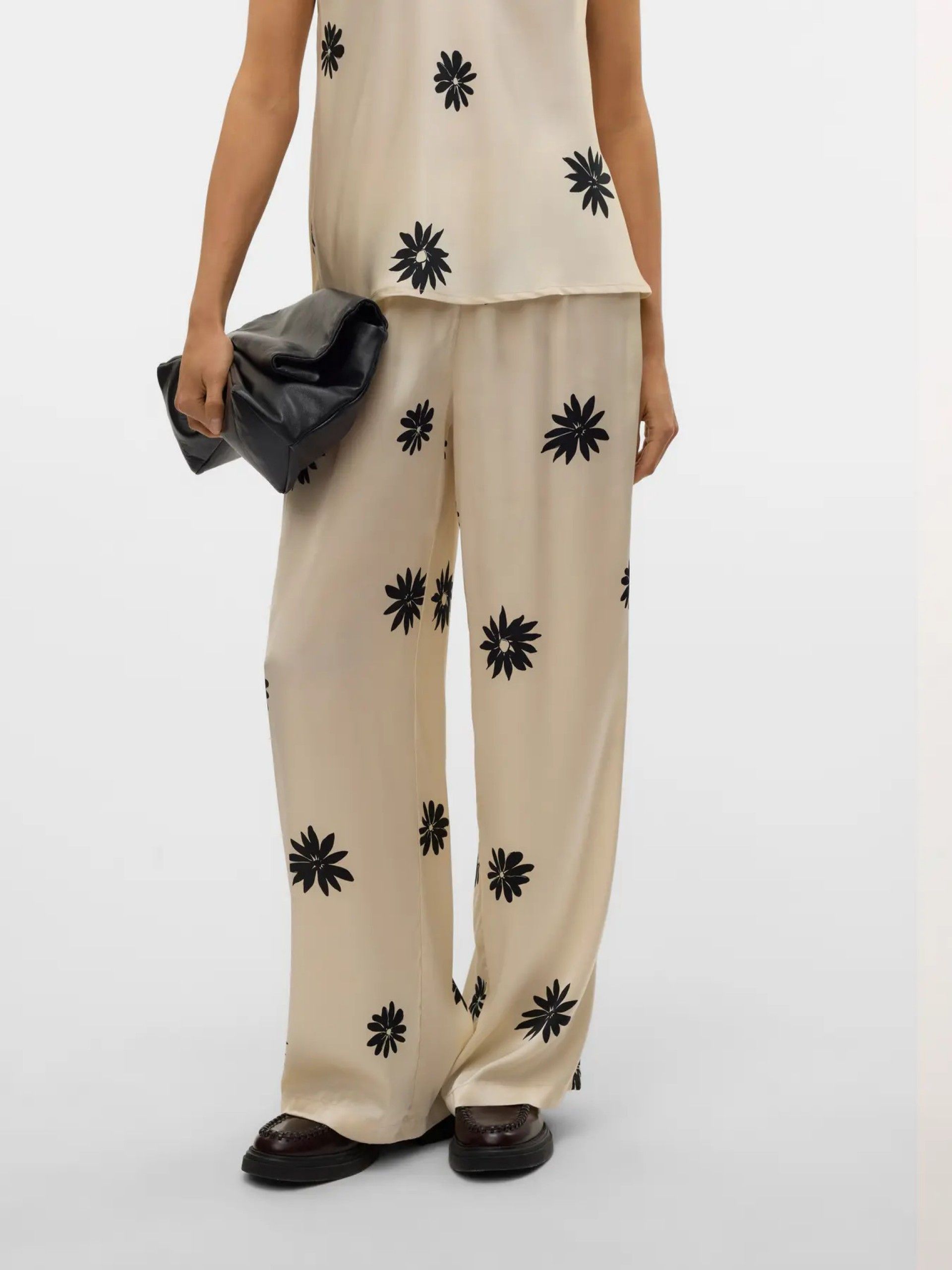 Calça ROE Cetin larga Print 10328712 VERO MODA