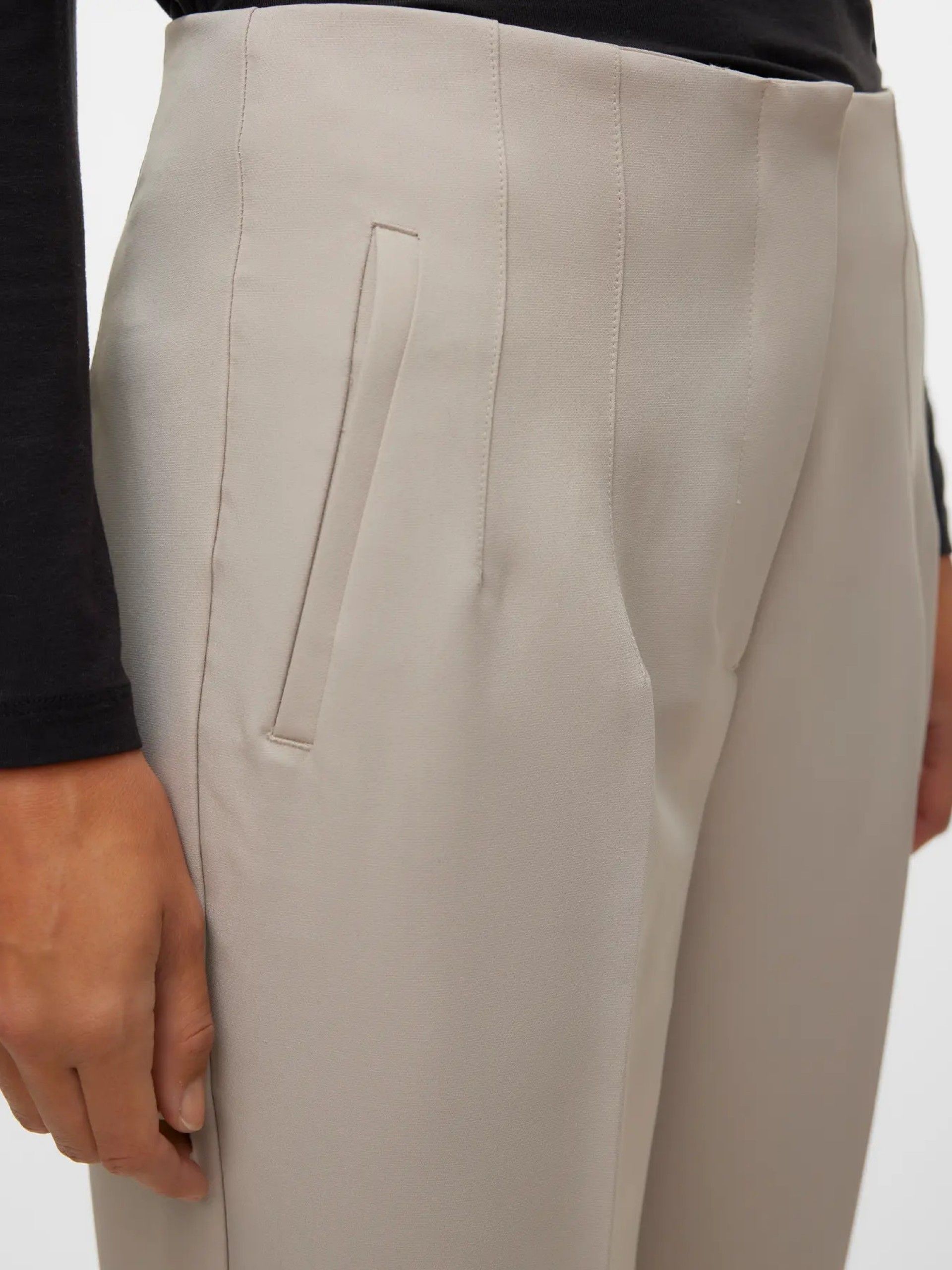Calça Mulher LINA HW Tapered VERO MODA