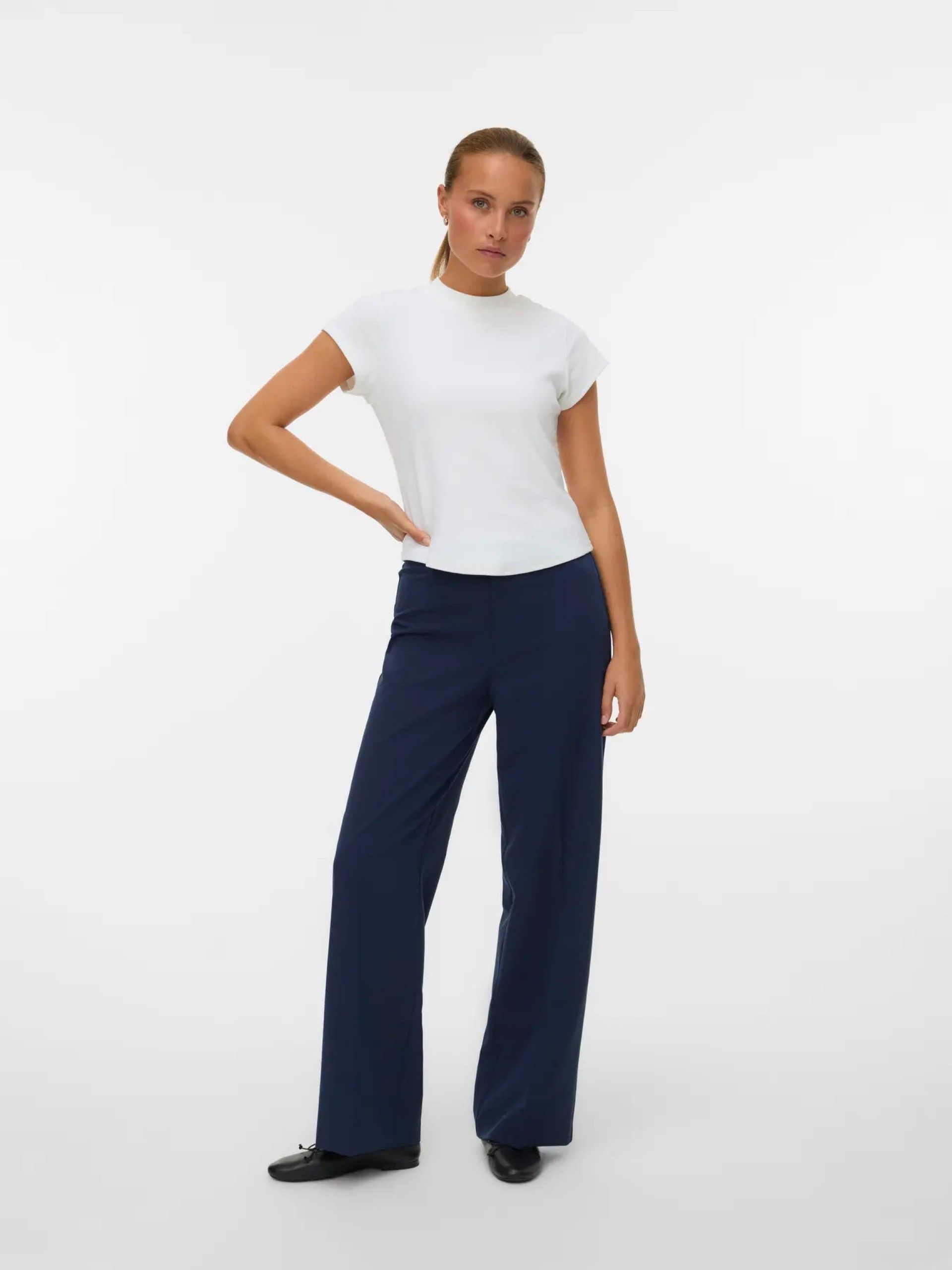 Calça Mulher TAXAS MW Straight VERO MODA