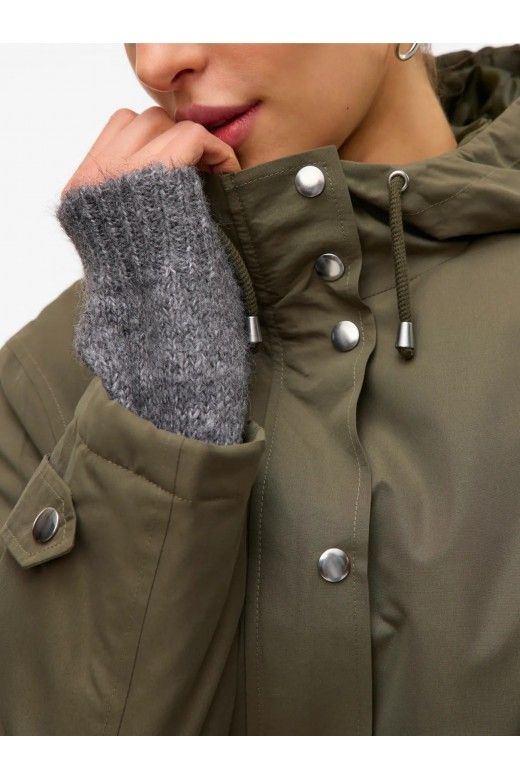 Parka Mulher Curta com Capuz GAIL CICI VERO MODA Parka Mulher Curta com Capuz GAIL CICI VERO MODA