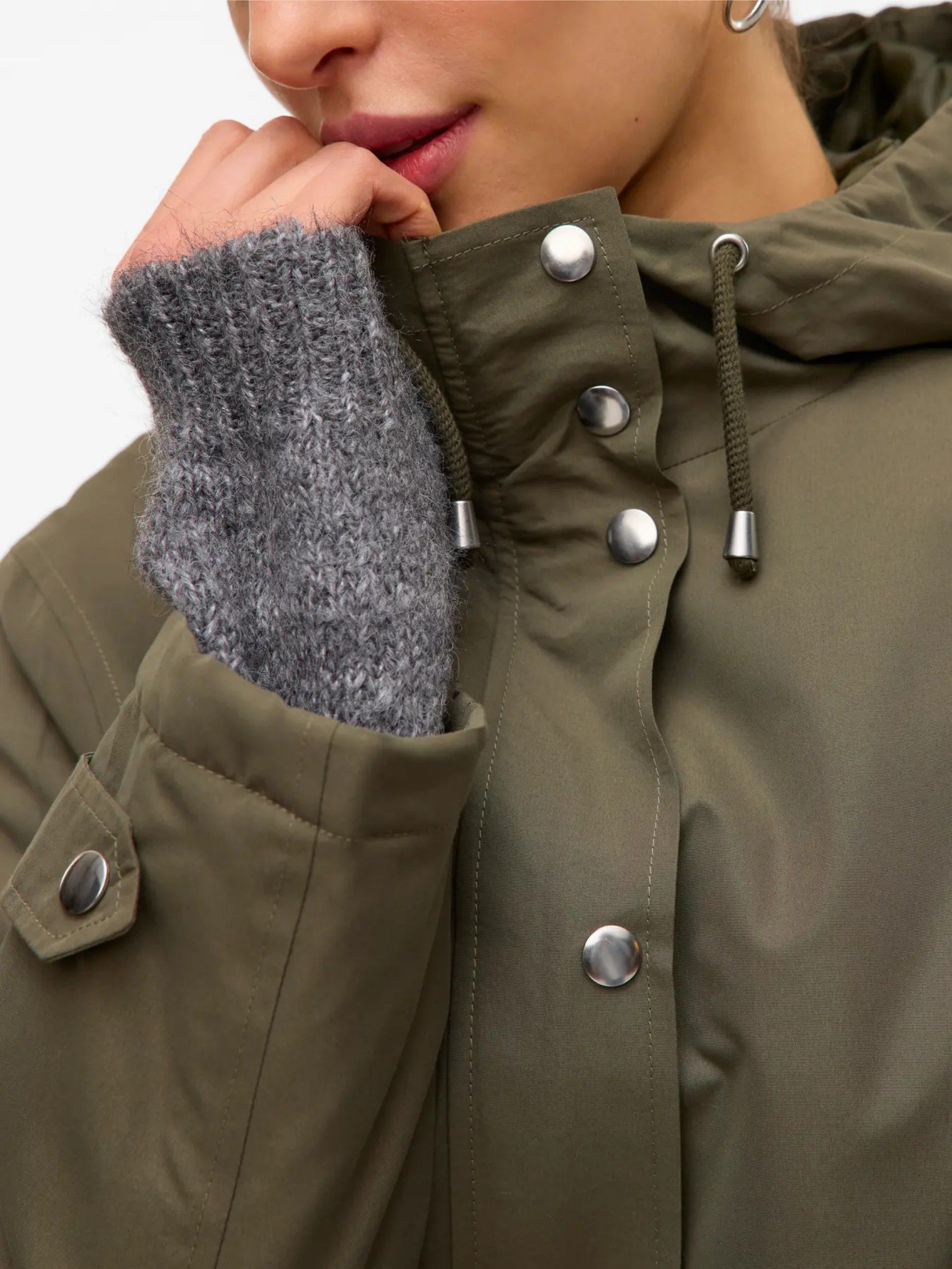 Parka Mulher Curta com Capuz GAIL CICI VERO MODA