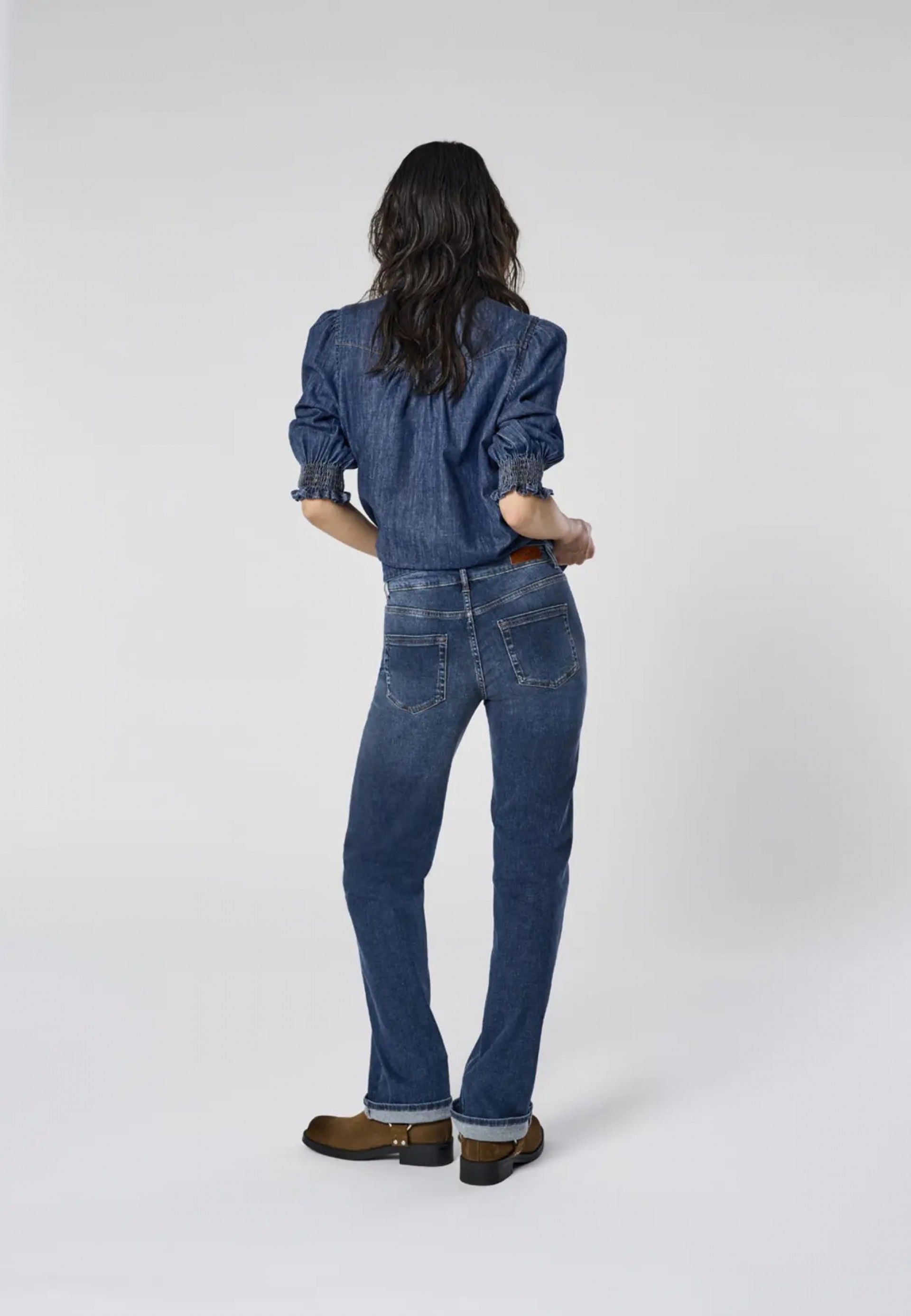 Calça Jeans Mulher BLUSHH MID STRAIGHT ONLY
