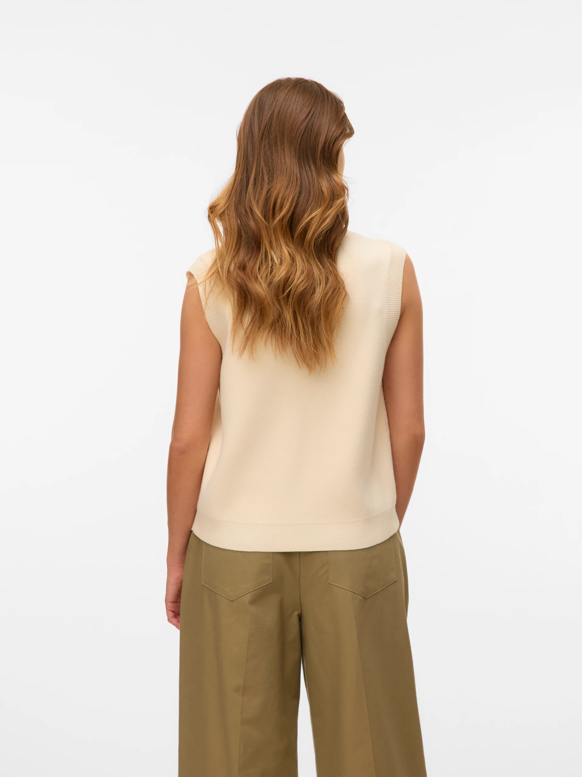 Colete MUlher Malha SABA V Buton VERO MODA