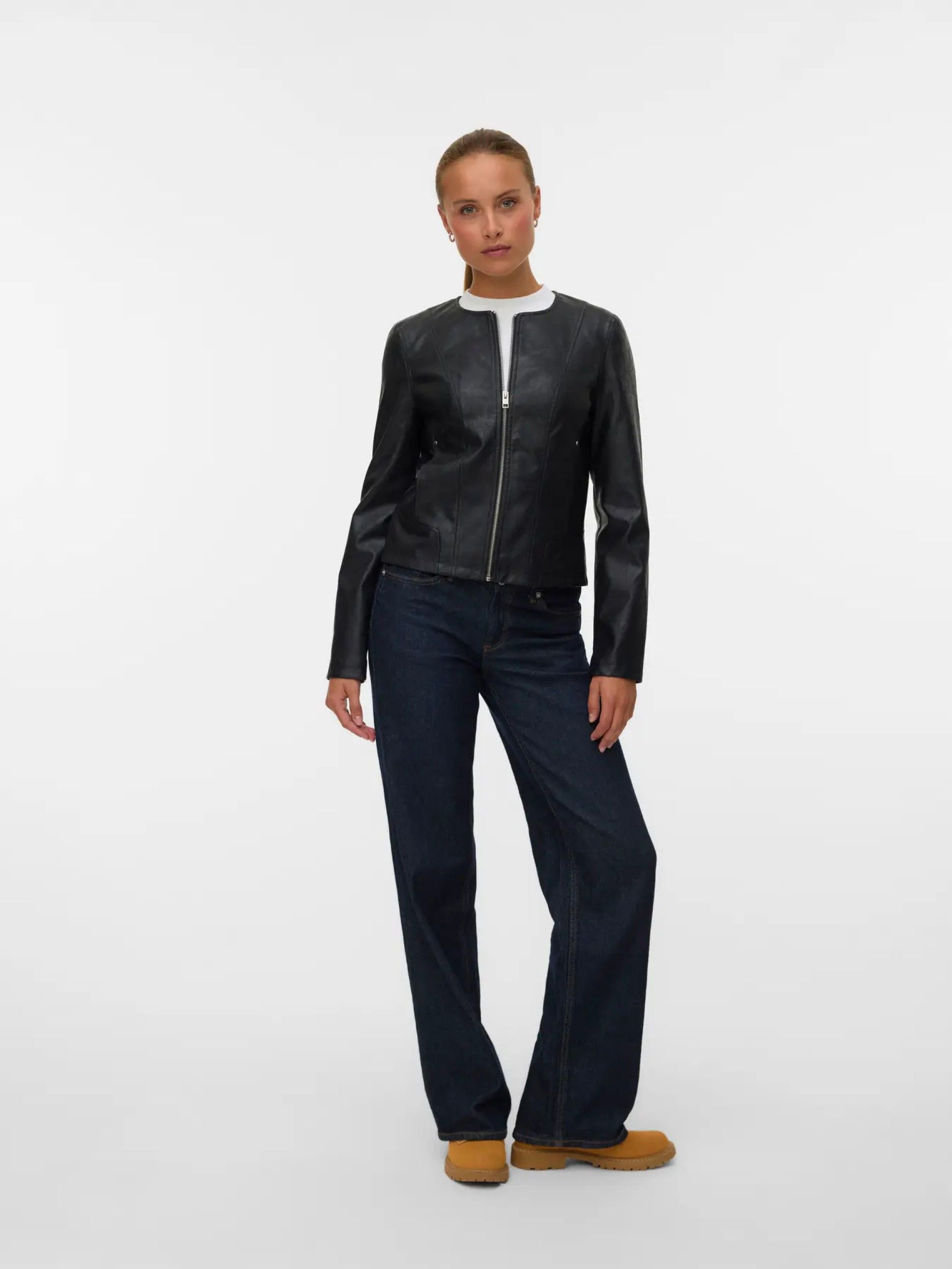 Casaco Mulher Polipele AMANDALIVA Curto VERO MODA