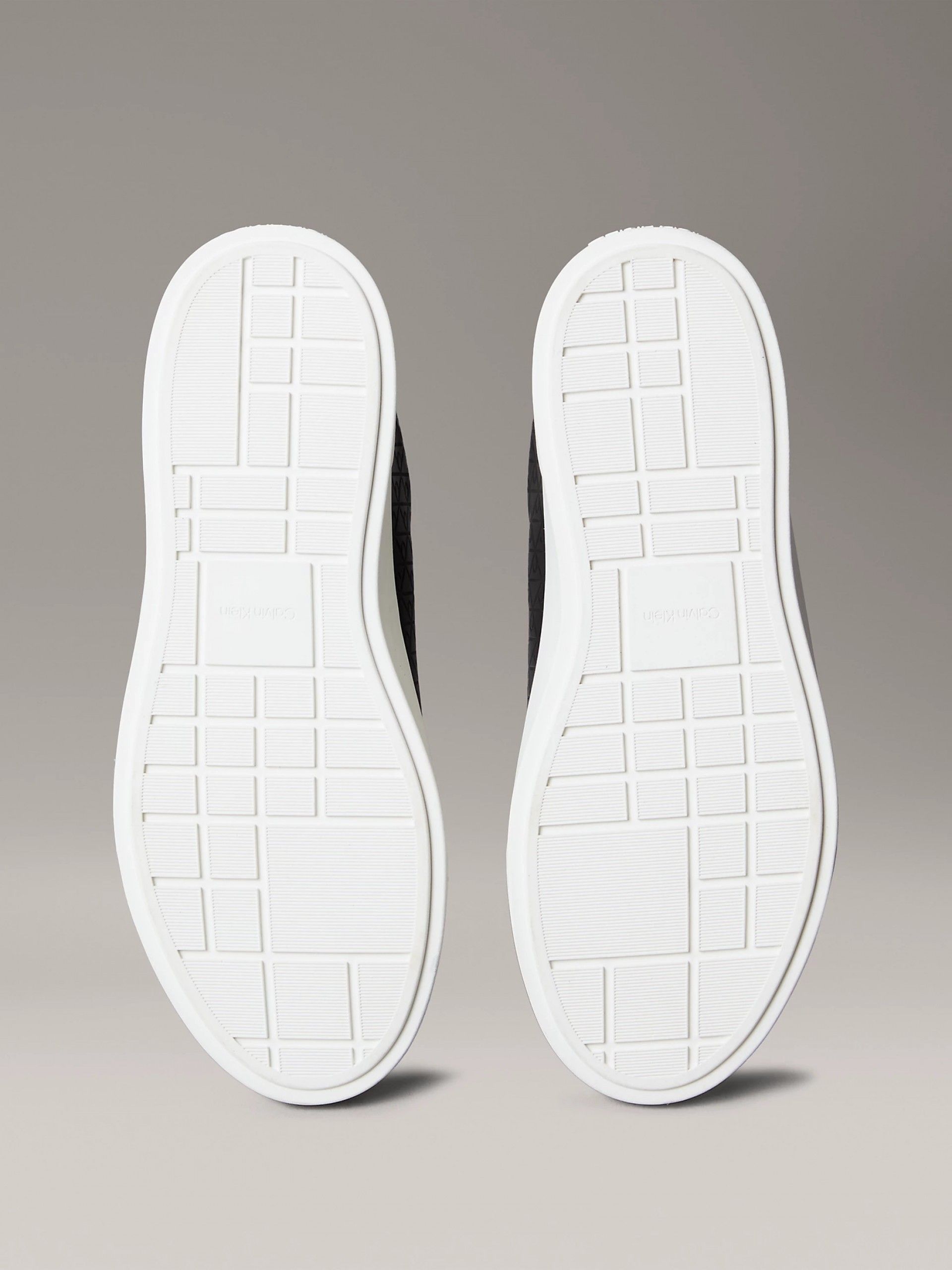 Sapatilhas Mulher Calvin Klein em Pele com Relevo e Logo