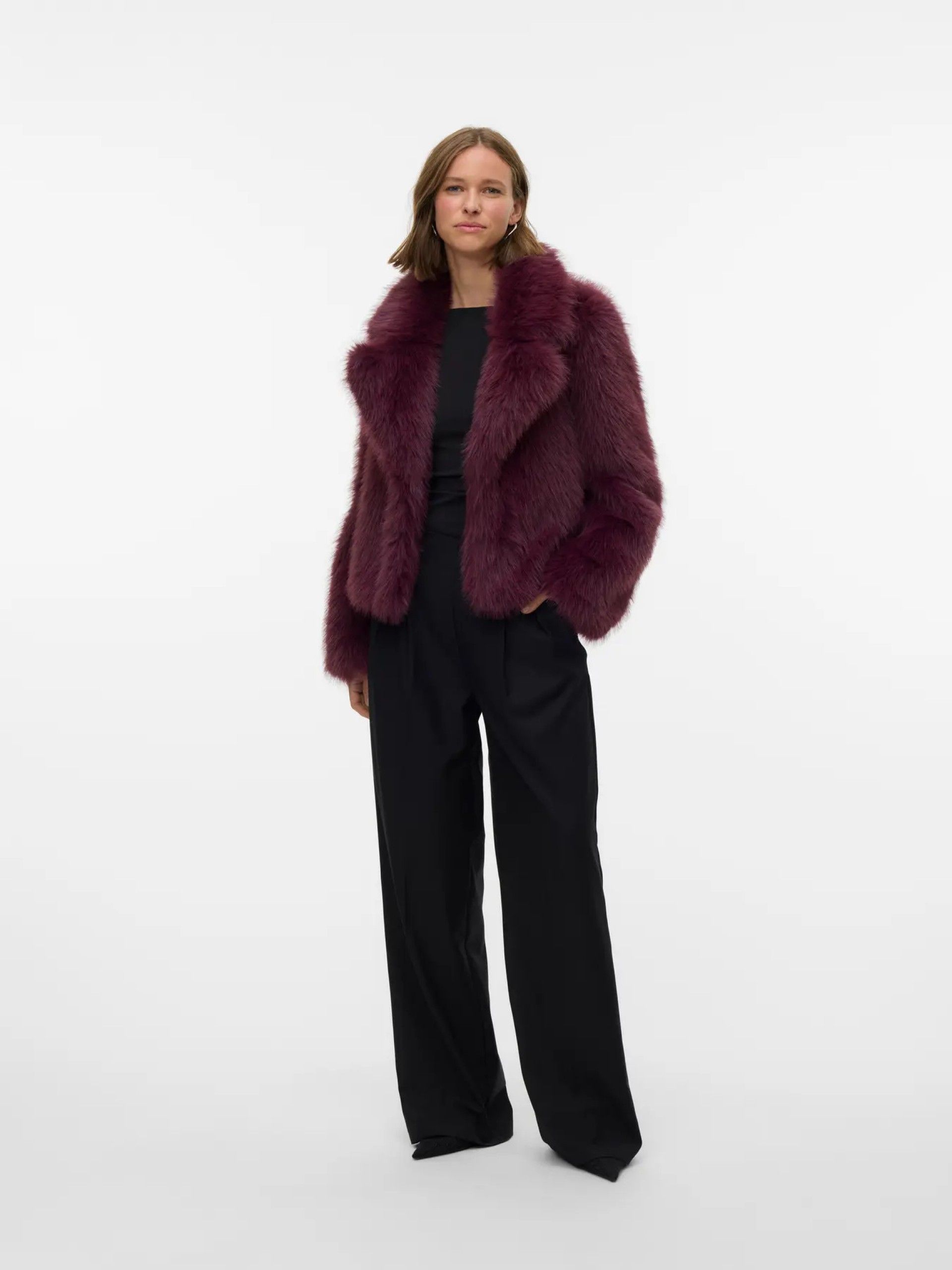 Casaco Mulher Curto Faux Fur Artificial NORA VERO MODA