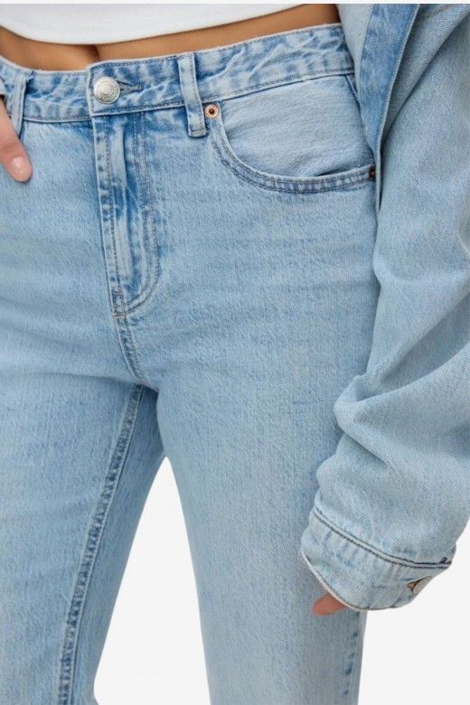 Cal�a Jeans Mulher TESSA HR Straight VERO MODA