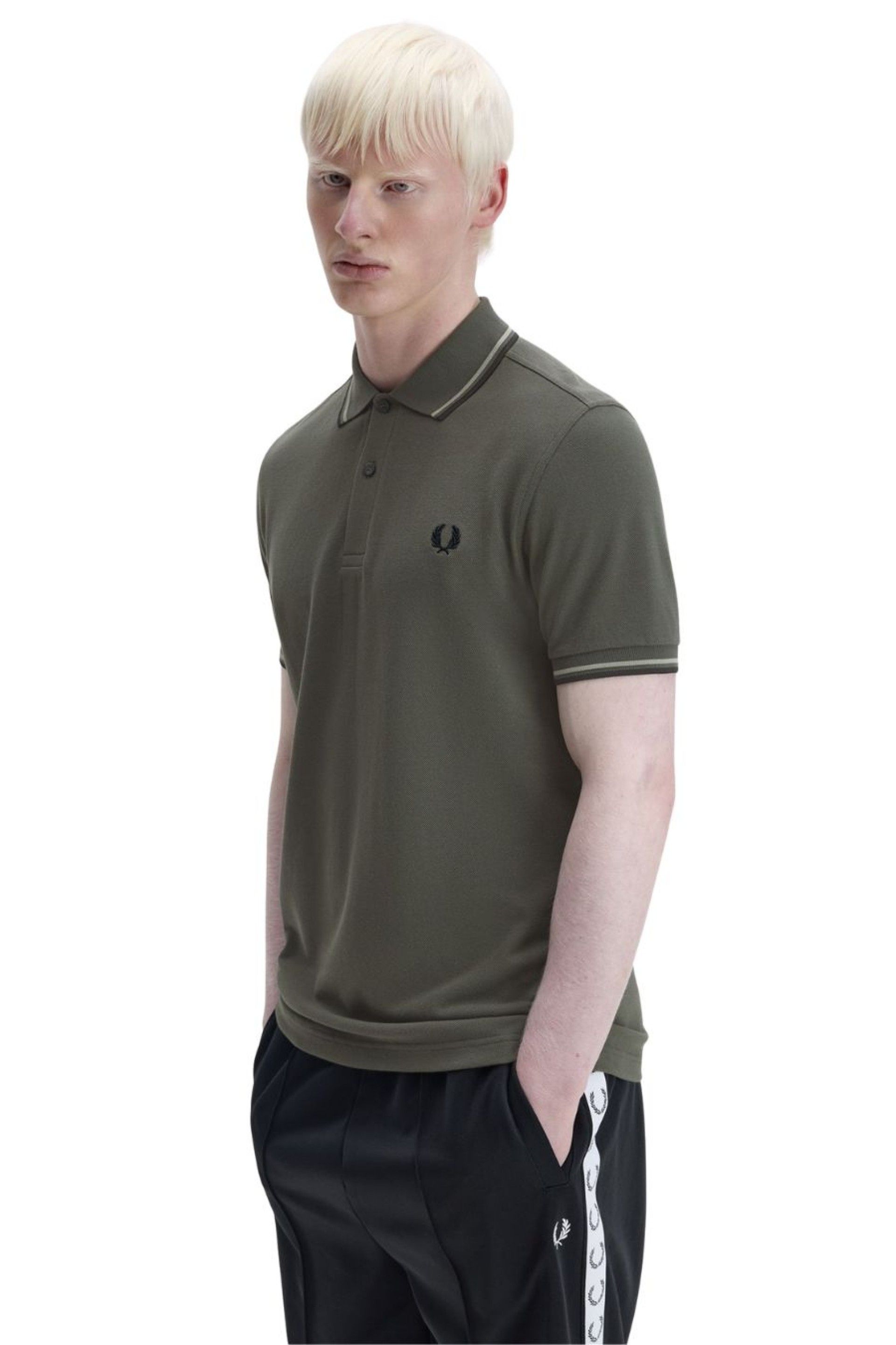 Polo FRED PERRY M3600 Riscas Gola