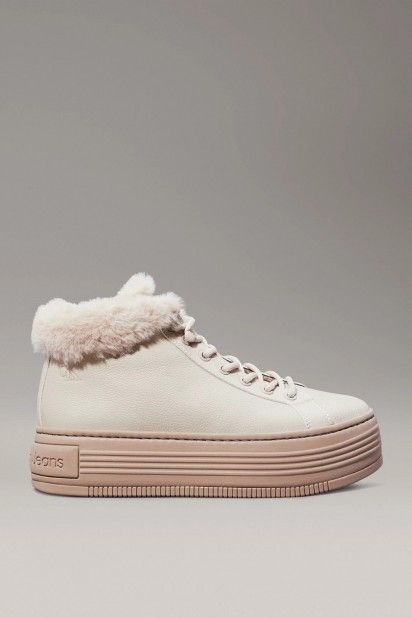 Sapatilha Bota Com Pêlo Sola Plataforma Calvin Klein Sapatilha Bota Com Pêlo Sola Plataforma Calvin Klein