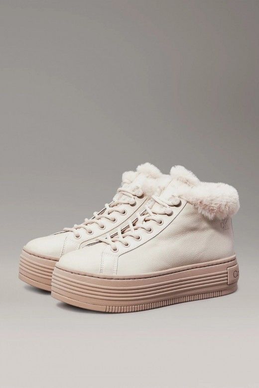 Sapatilha Bota Com Pêlo Sola Plataforma Calvin Klein Sapatilha Bota Com Pêlo Sola Plataforma Calvin Klein