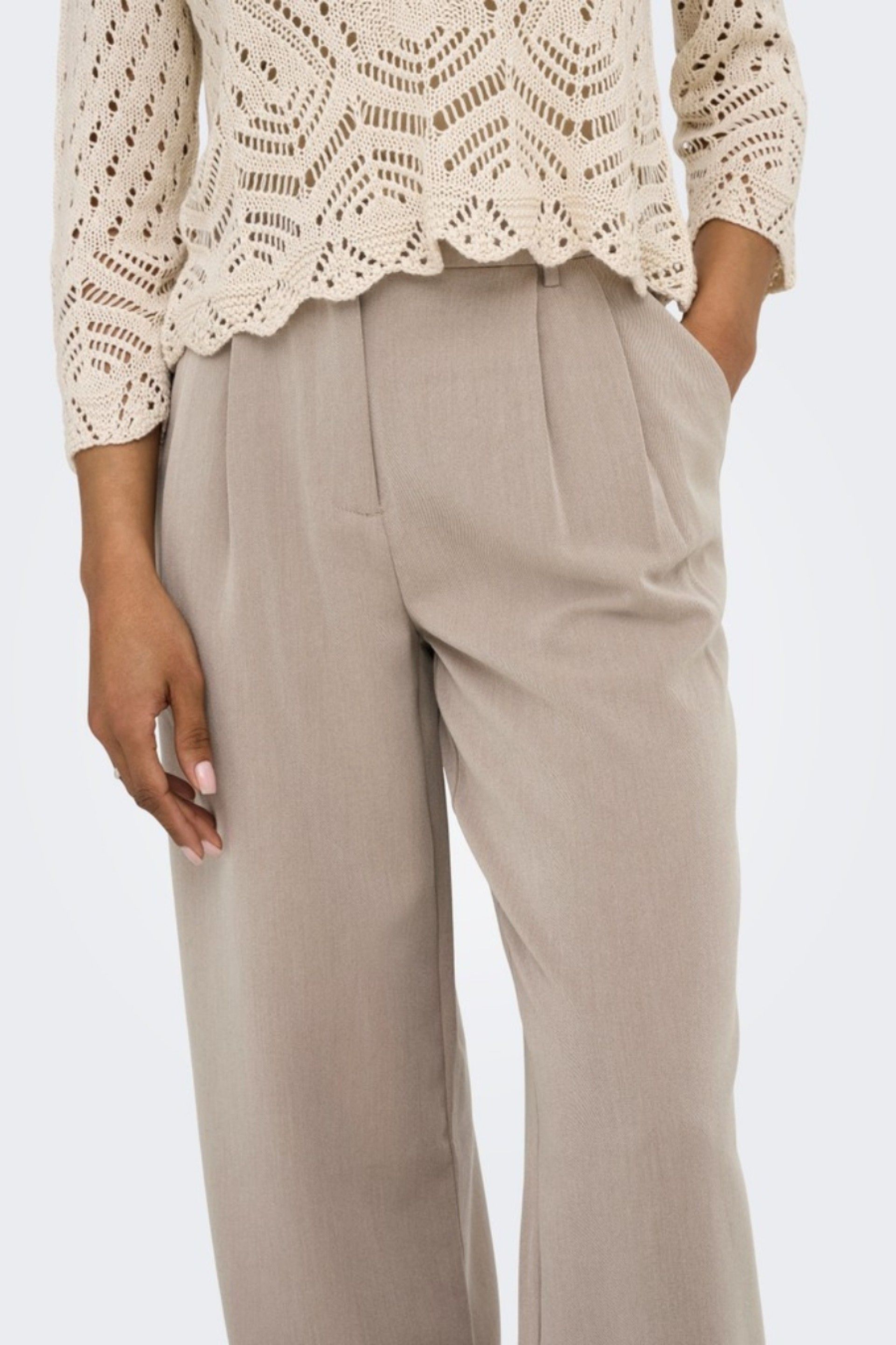 Calça Mulher HATTIE HW PLEAT STR ONLY